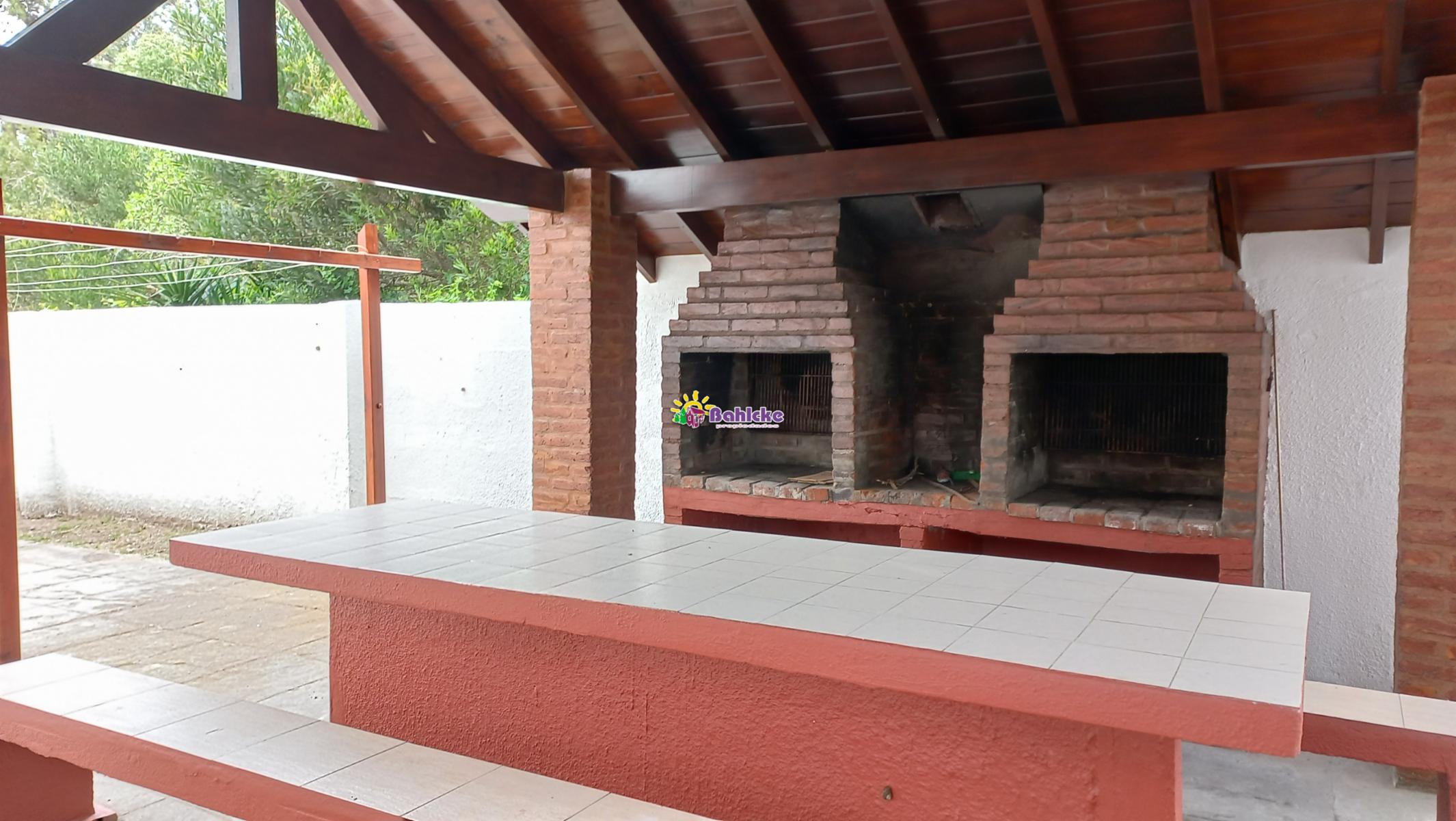 avenida 2 entre Paseos 146 y 147 · Villa Gesell — foto 7