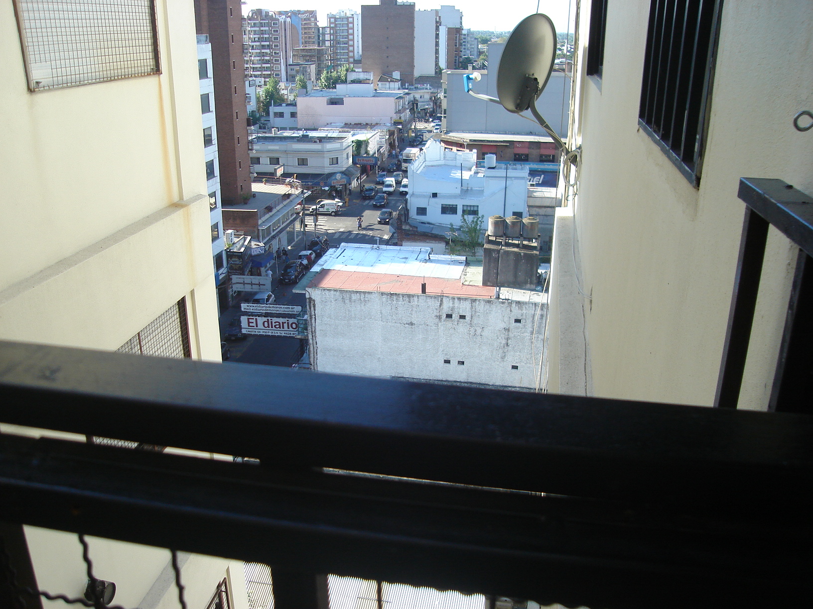 san martin 100, moron · Morón — foto 3