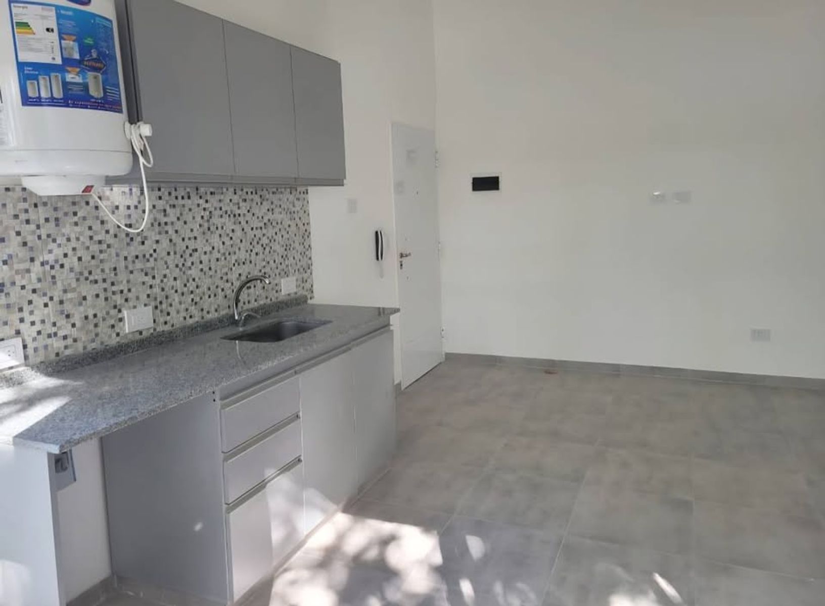 Sucre 800 · Morón — foto 7