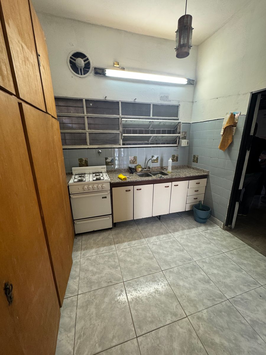 Santa Fe 1385 · Lomas De Zamora — foto 8