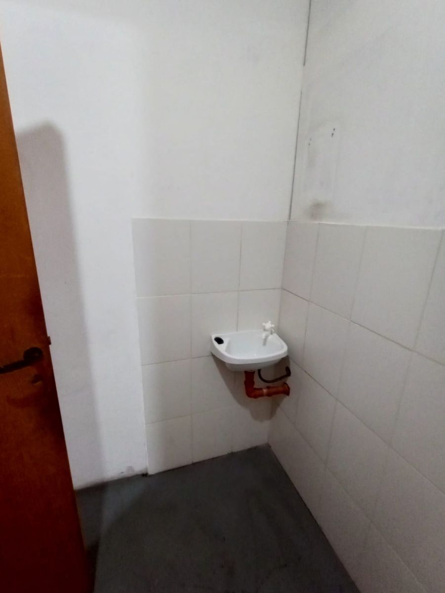 Juan Martín de Pueyrredón 1146 · Morón — foto 24