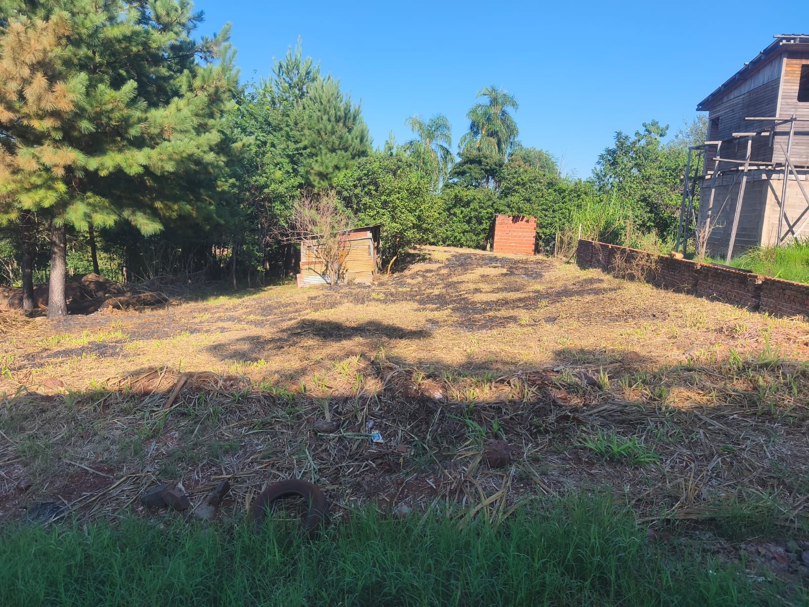 Terreno En Venta 420m2 Barrio Landín Oberá Con Título Al Día
