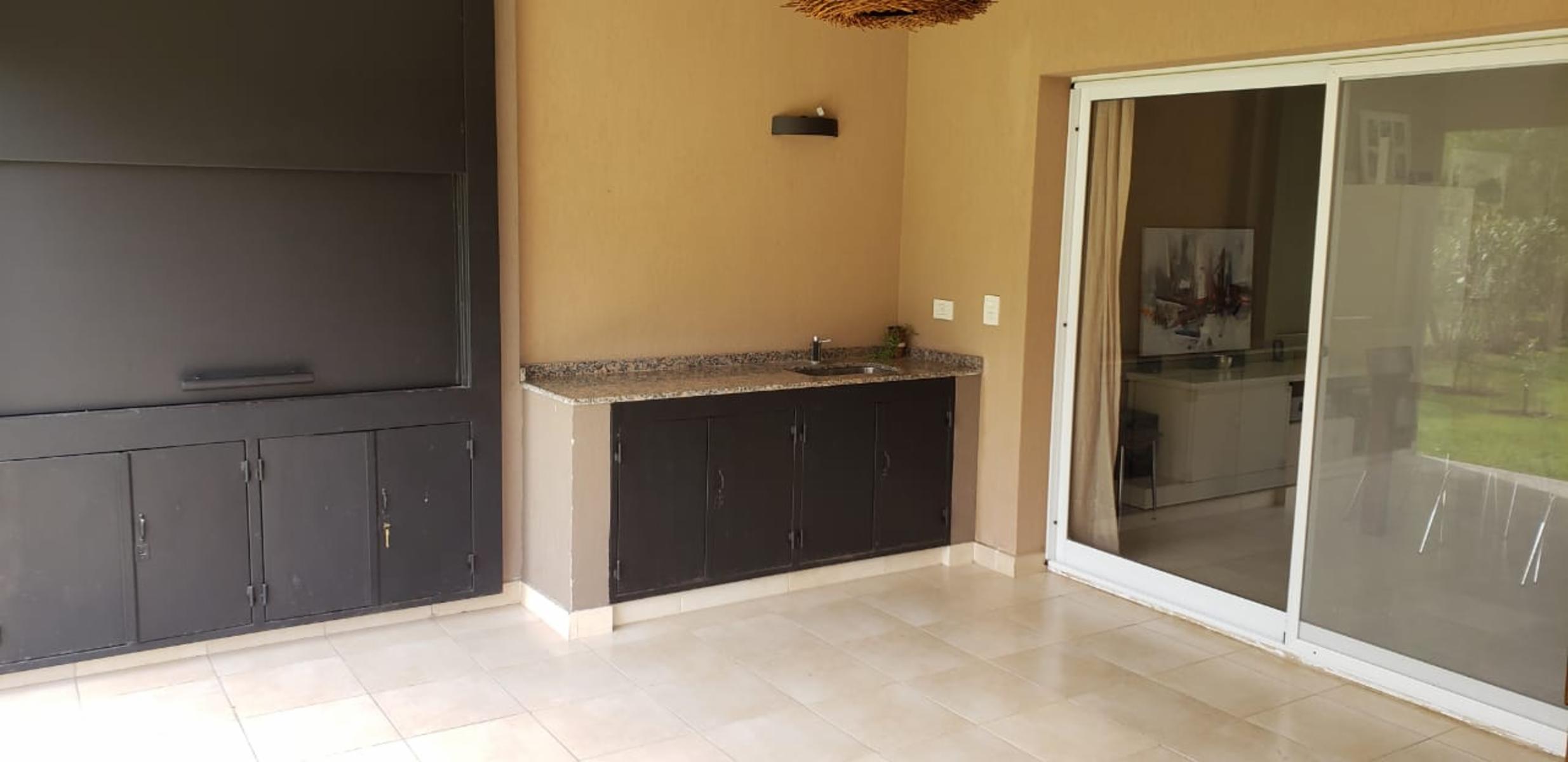 Moderna Casa Santa Catalina - Villanueva - Tigre · Tigre — foto 4