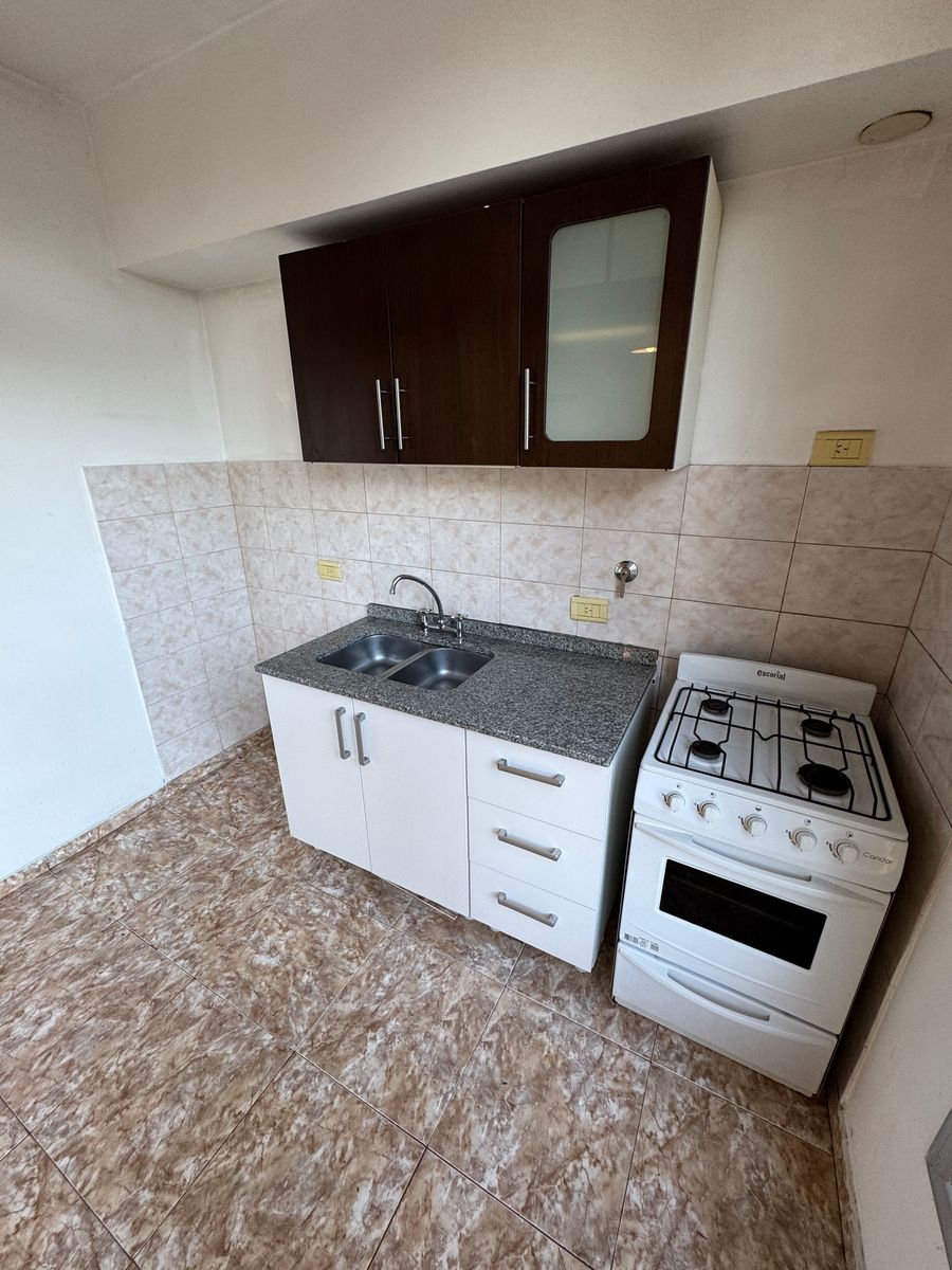 Av. Alsina 1275 · Lomas De Zamora — foto 12