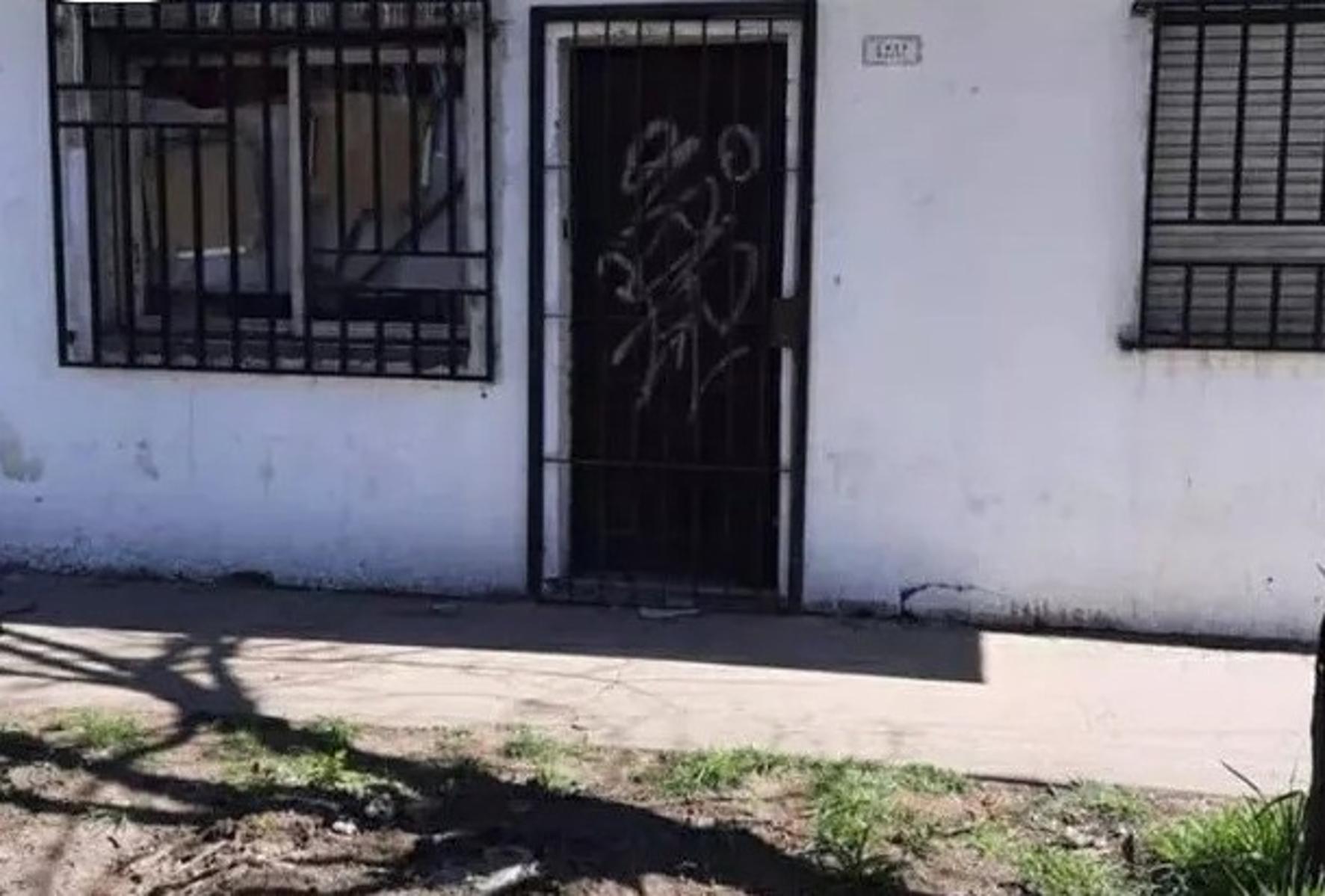 CASA A REFRACCIONAR / LOTE DE TERRENO - ITUZAINGO NORTE