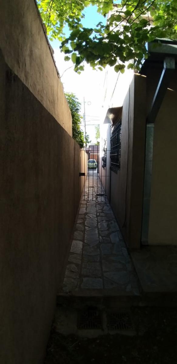 Aristobulo del Valle 1700 · Moreno — foto 29