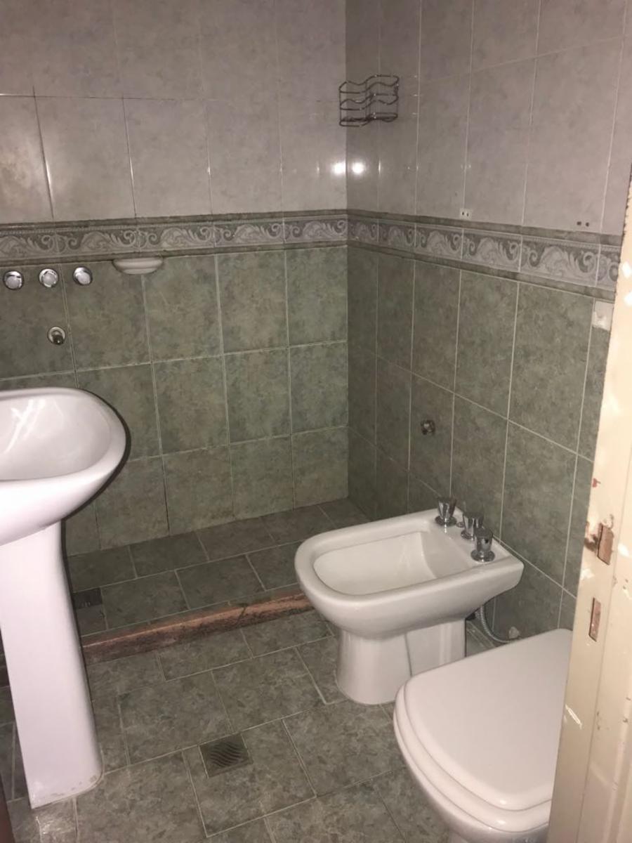 Departamento 2 dorm, con muy buena ubicación.  OPORTUNIDAD