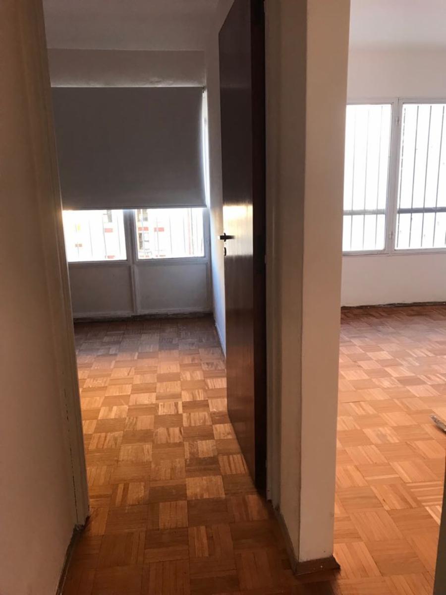 Calle Belgrano a 1 cuadra de Av. Vélez Sarsfield · Córdoba Capital — foto 20