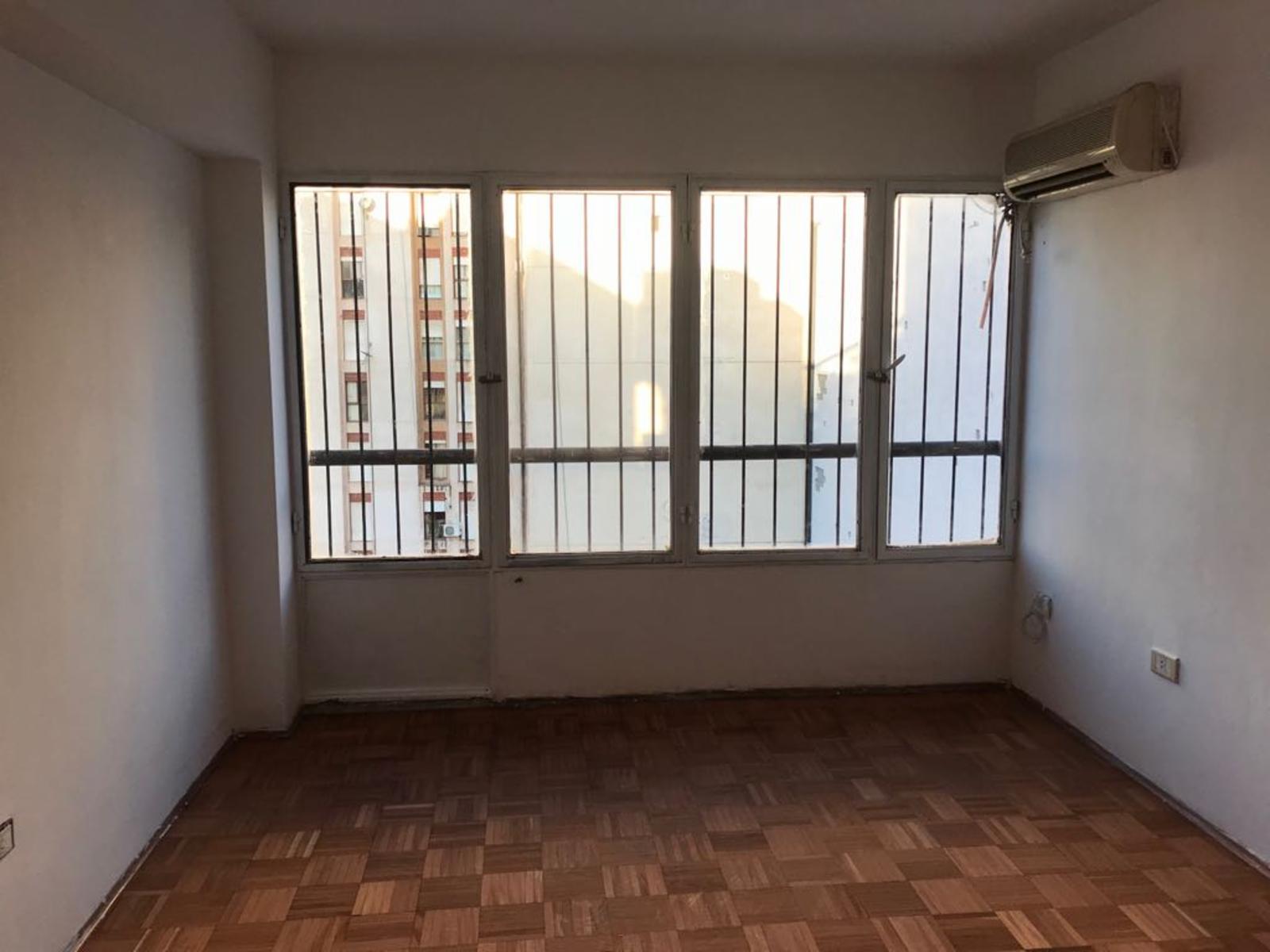 Calle Belgrano a 1 cuadra de Av. Vélez Sarsfield · Córdoba Capital — foto 21