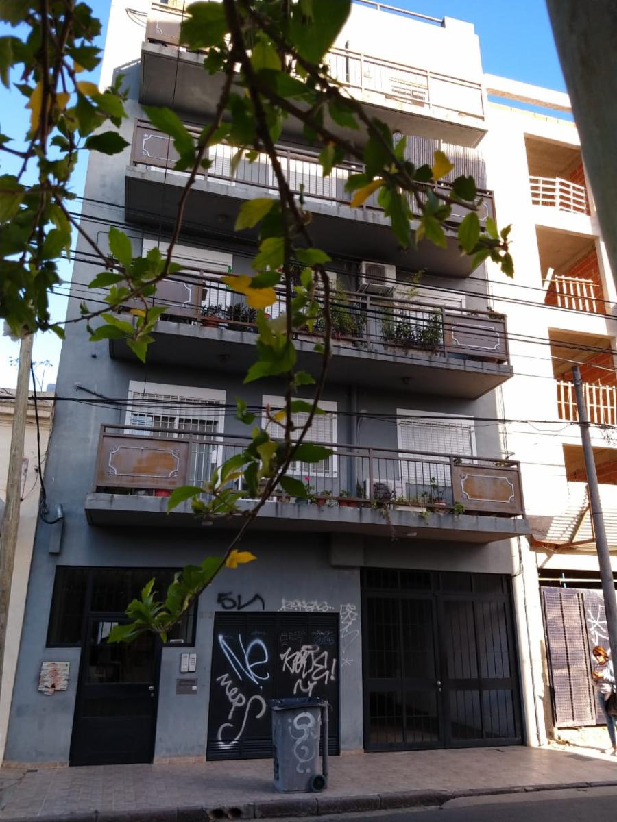 Hermoso departamento de tres ambientes en venta en San Miguel.