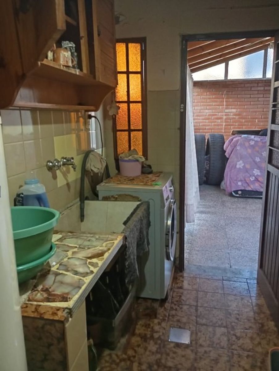 Borges 1300 · Morón — foto 11
