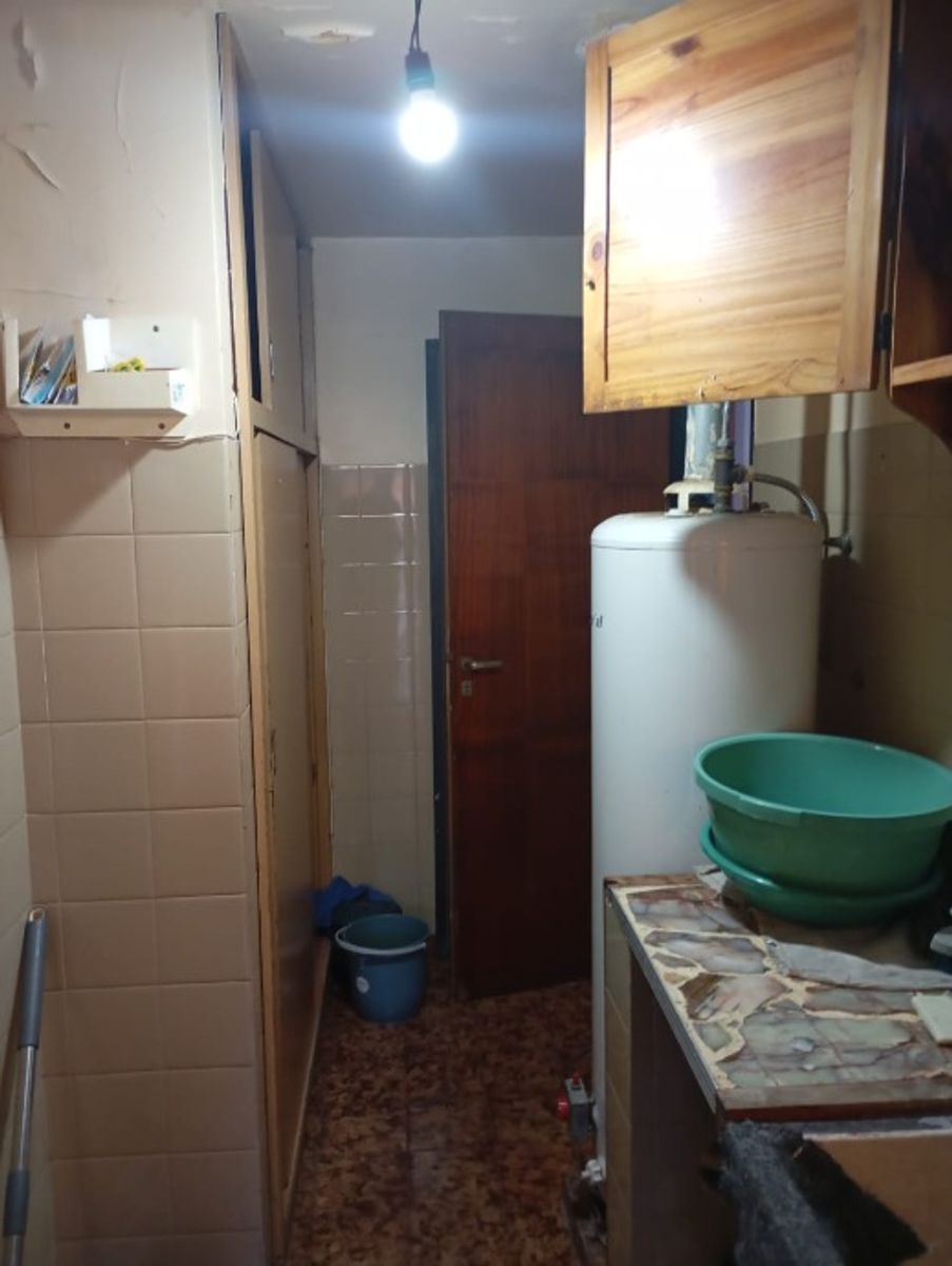 Borges 1300 · Morón — foto 23