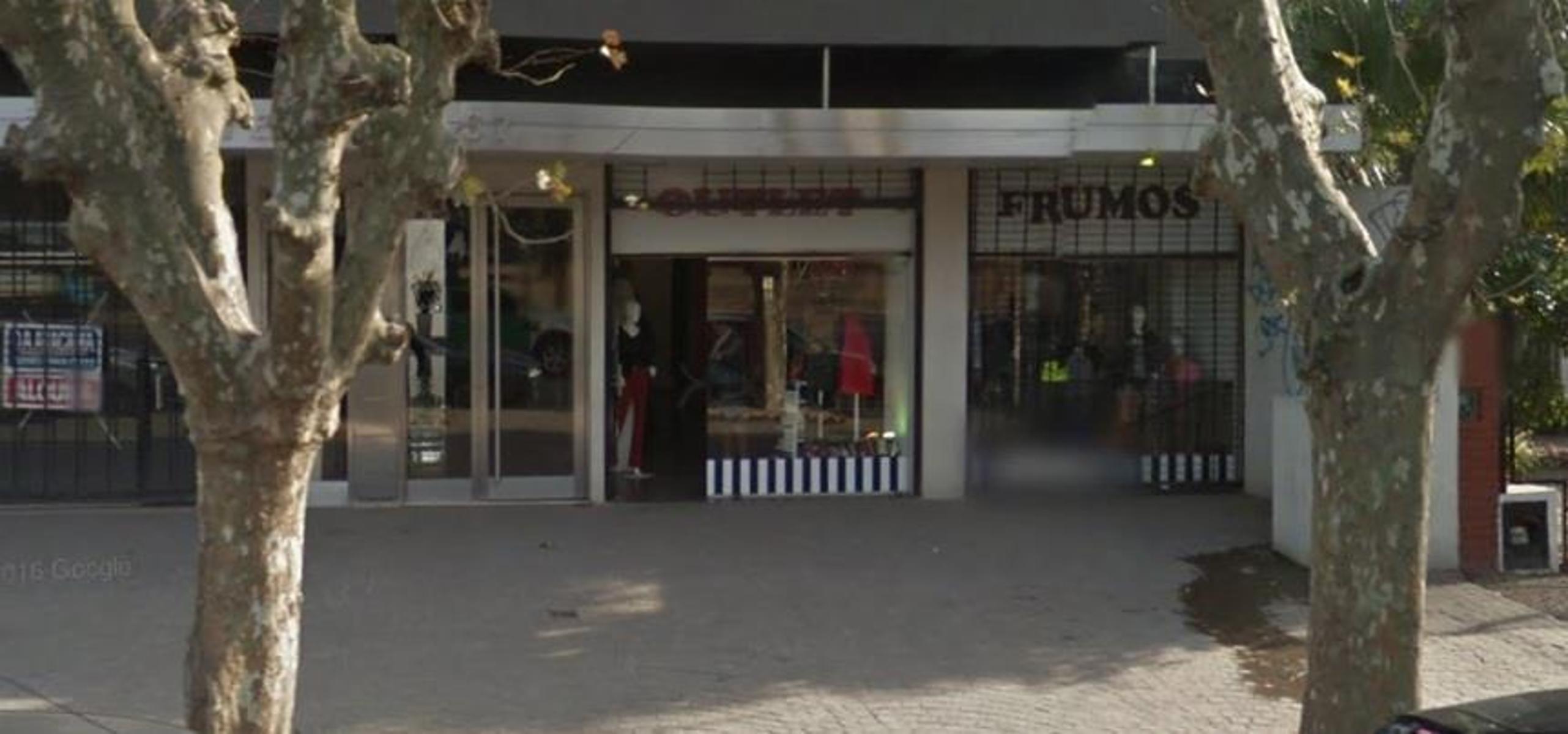 Local Comercial Frente  a la Estación Monte Grande