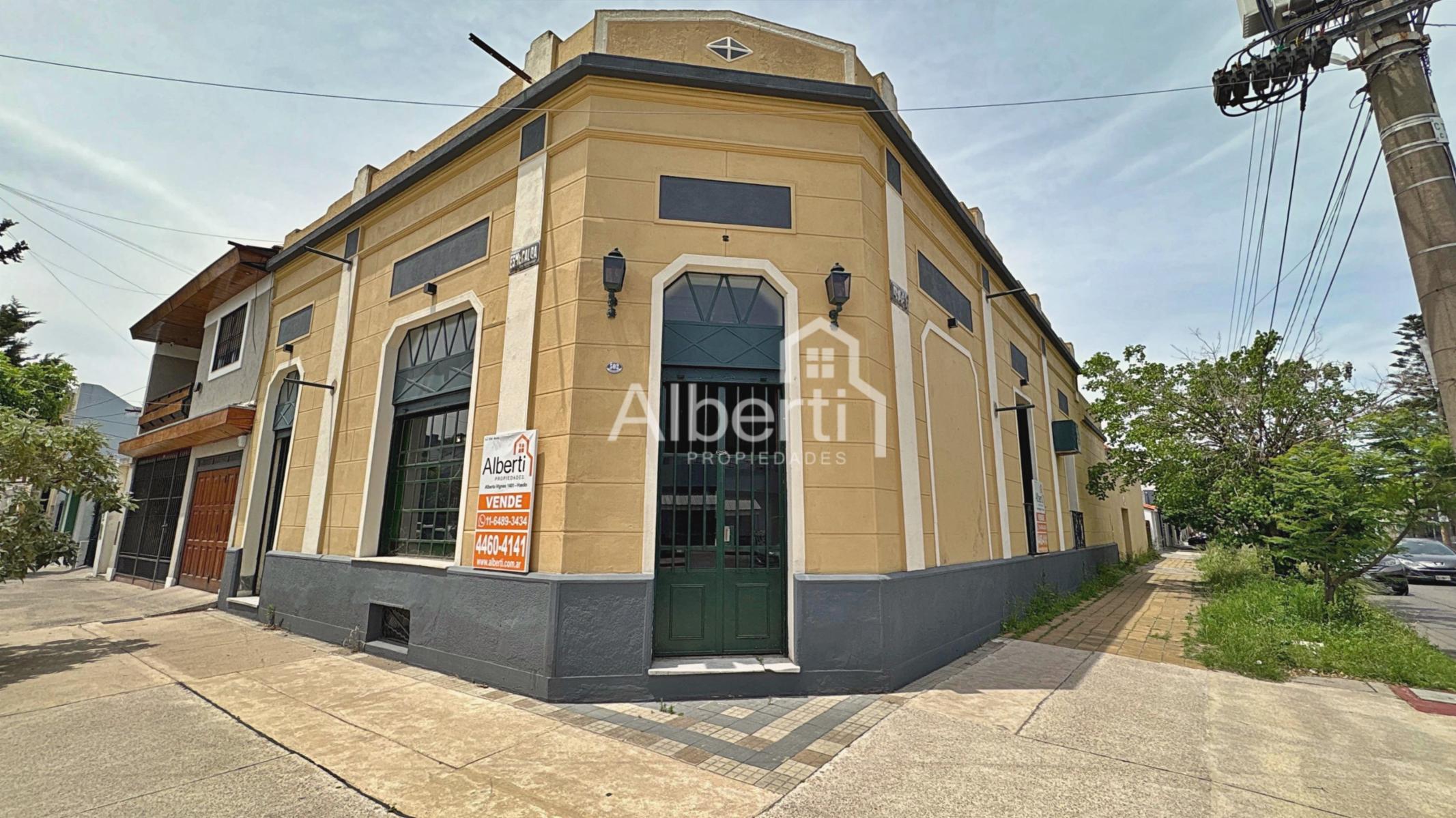 VENTA PROPIEDAD CON LOCAL GASTRONÓMICO EN HAEDO SUR.