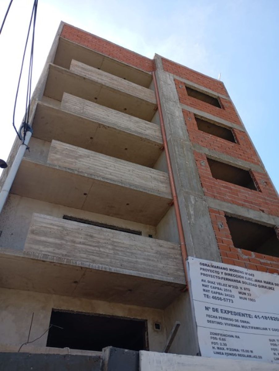 PRE VENTA DE DEPARTAMENTO DE 2 AMBIENTES - MORON CENTRO