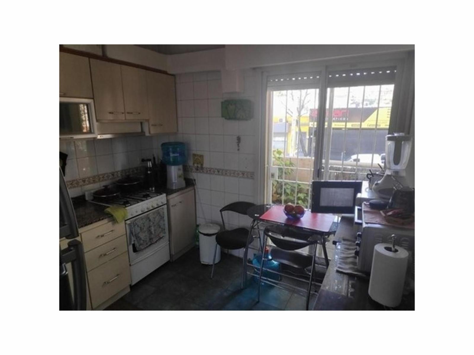 A. Thomas 2700 · Villa Urquiza — foto 5