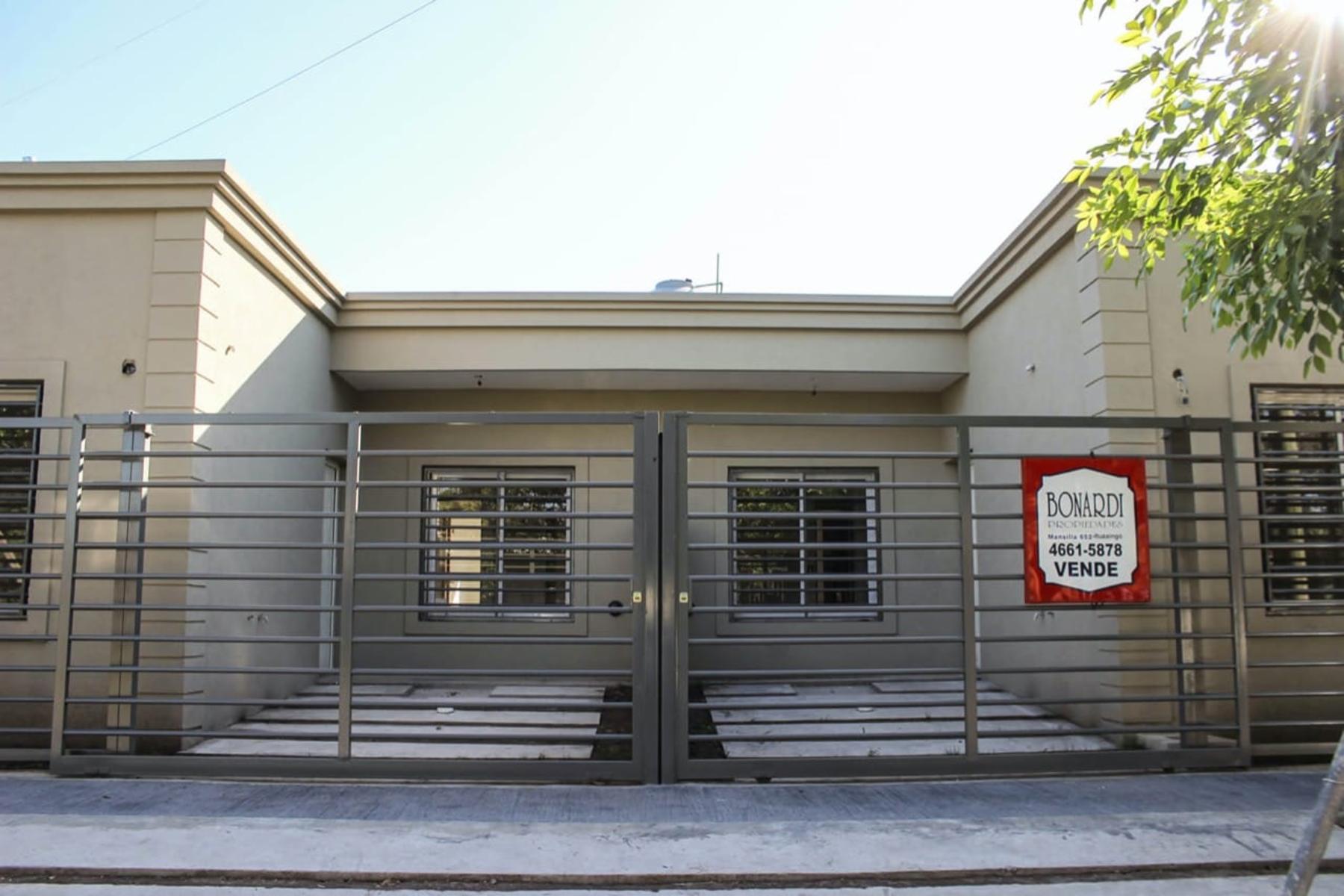 Casa a estrenar en una planta   A 4 cuadras de la estacion de San Antonio de Padua