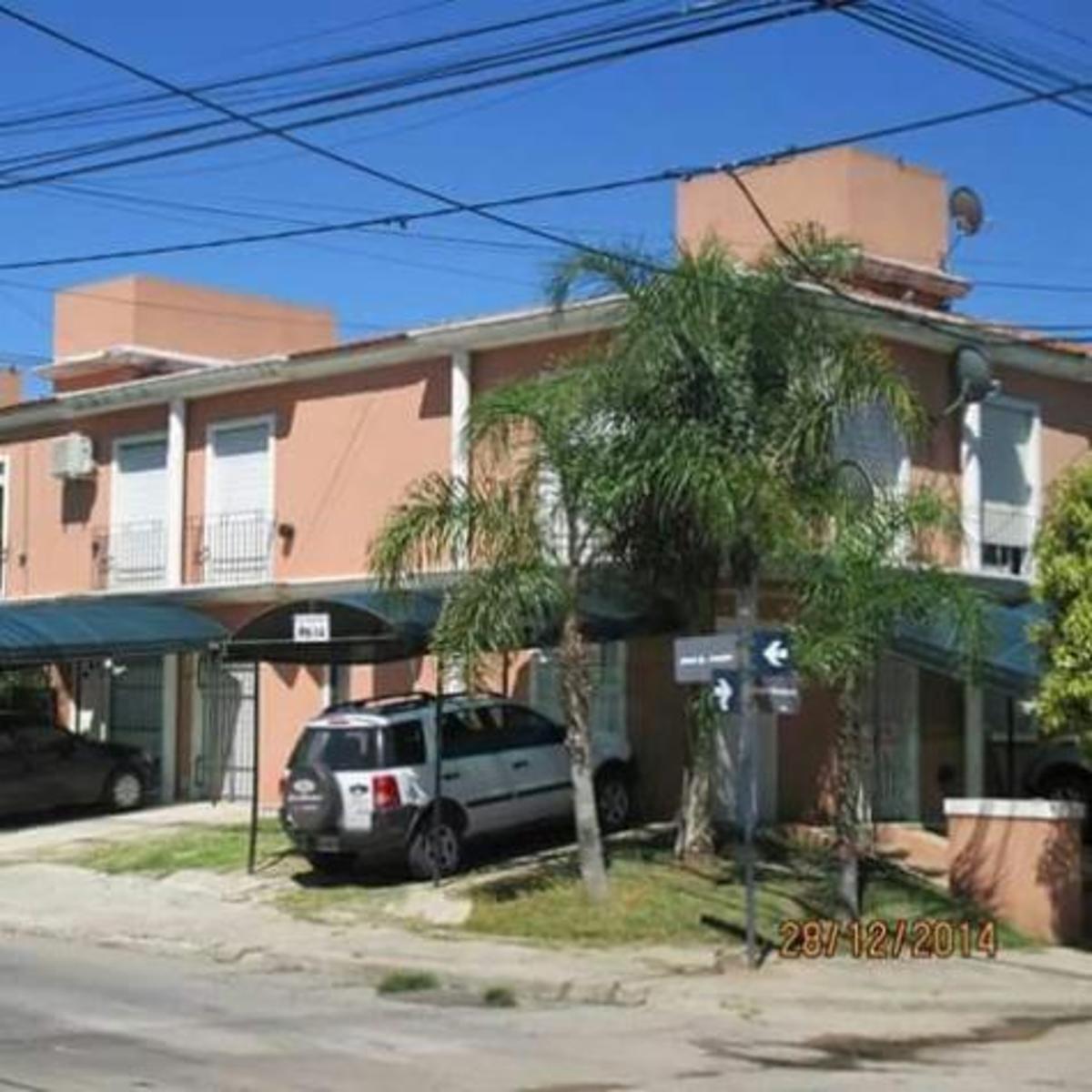 DEPARTAMENTO EN BARRIO MIGUEL MUÑOZ. DOS DORMITORIOS. COCHERA