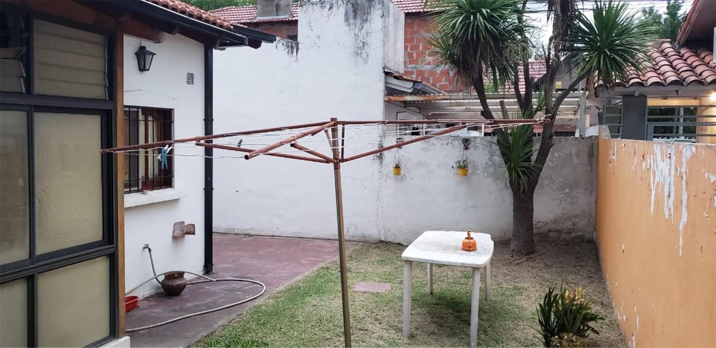 F. Latzina 1600 · Ituzaingó — foto 13