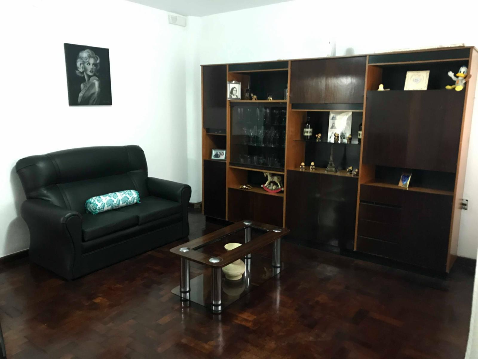 Madame Curie 142 · Hurlingham — foto 4