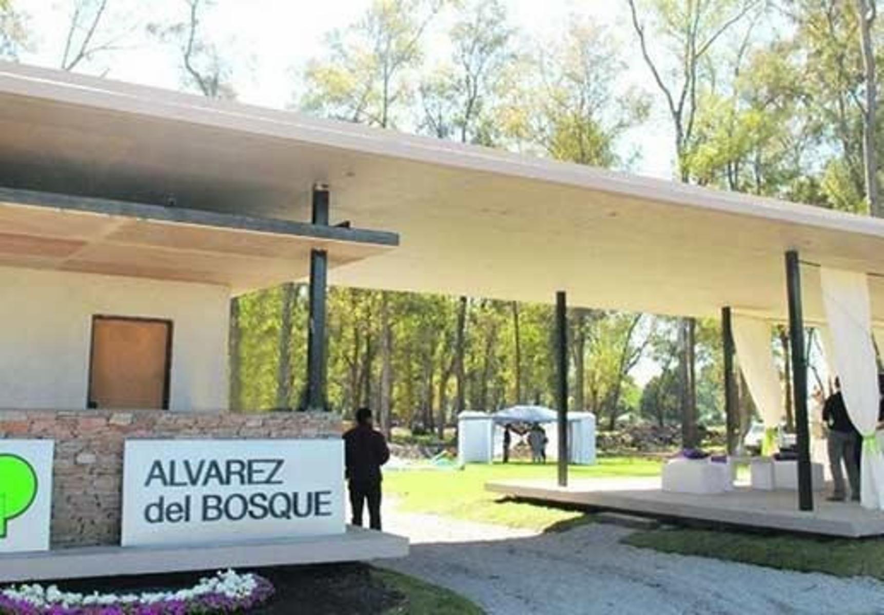 Terreno Lote En Venta, Barrio Cerrado Alvarez del Bosque - Francisco Alvarez