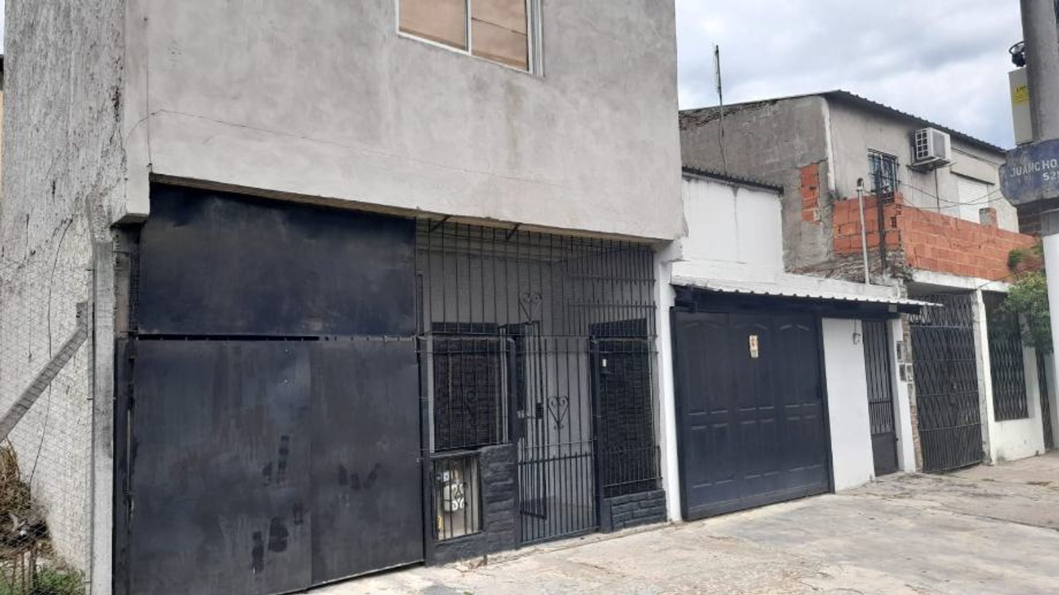 CASA PARA DOS FAMILIAS- SAN JUSTO