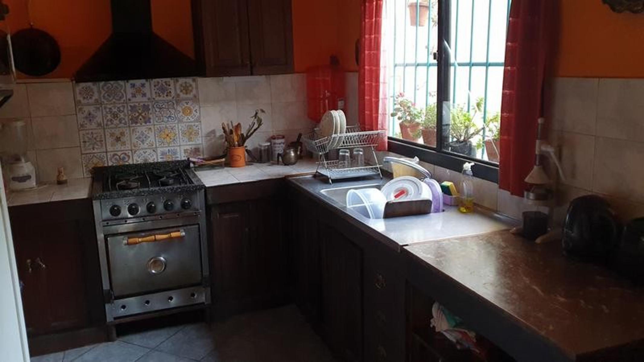 Int. Gonzalez 1192 (Ex Canale) · Almirante Brown — foto 16
