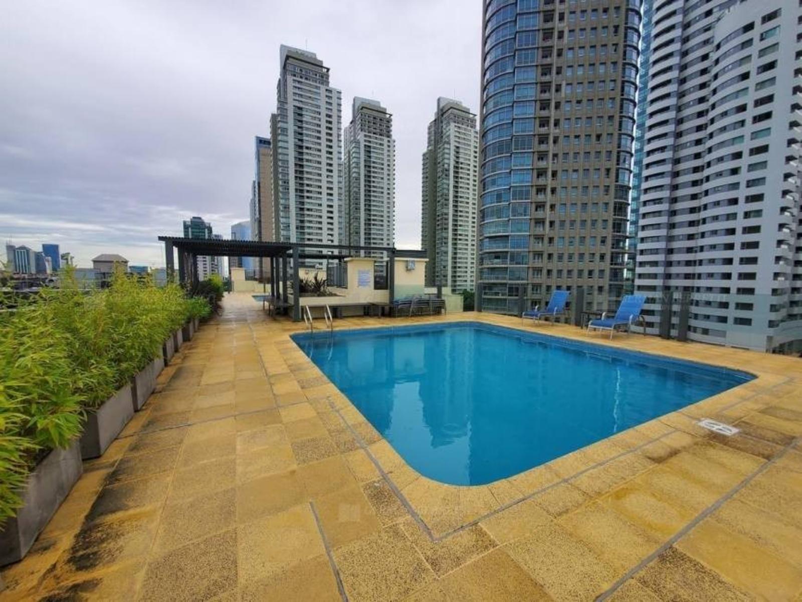 aime paine 1300 · Puerto Madero — foto 3