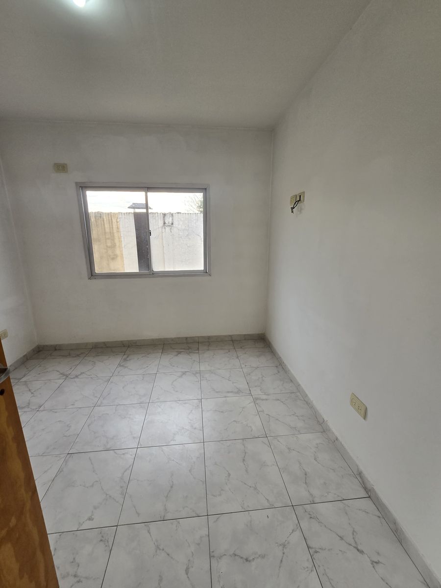 BELGRANO 1020 · Esteban Echeverría — foto 17