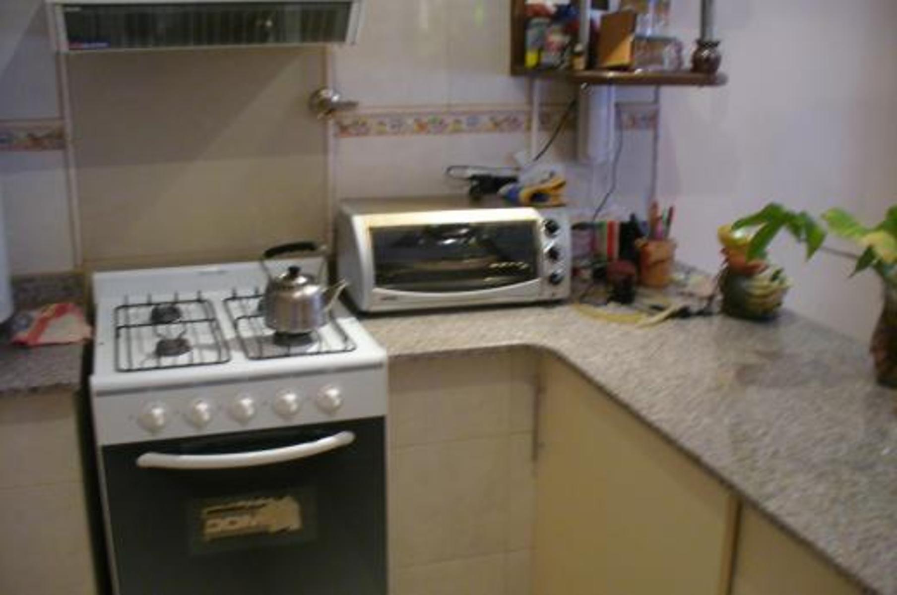 GARICOITS 1600 · Tres De Febrero — foto 6