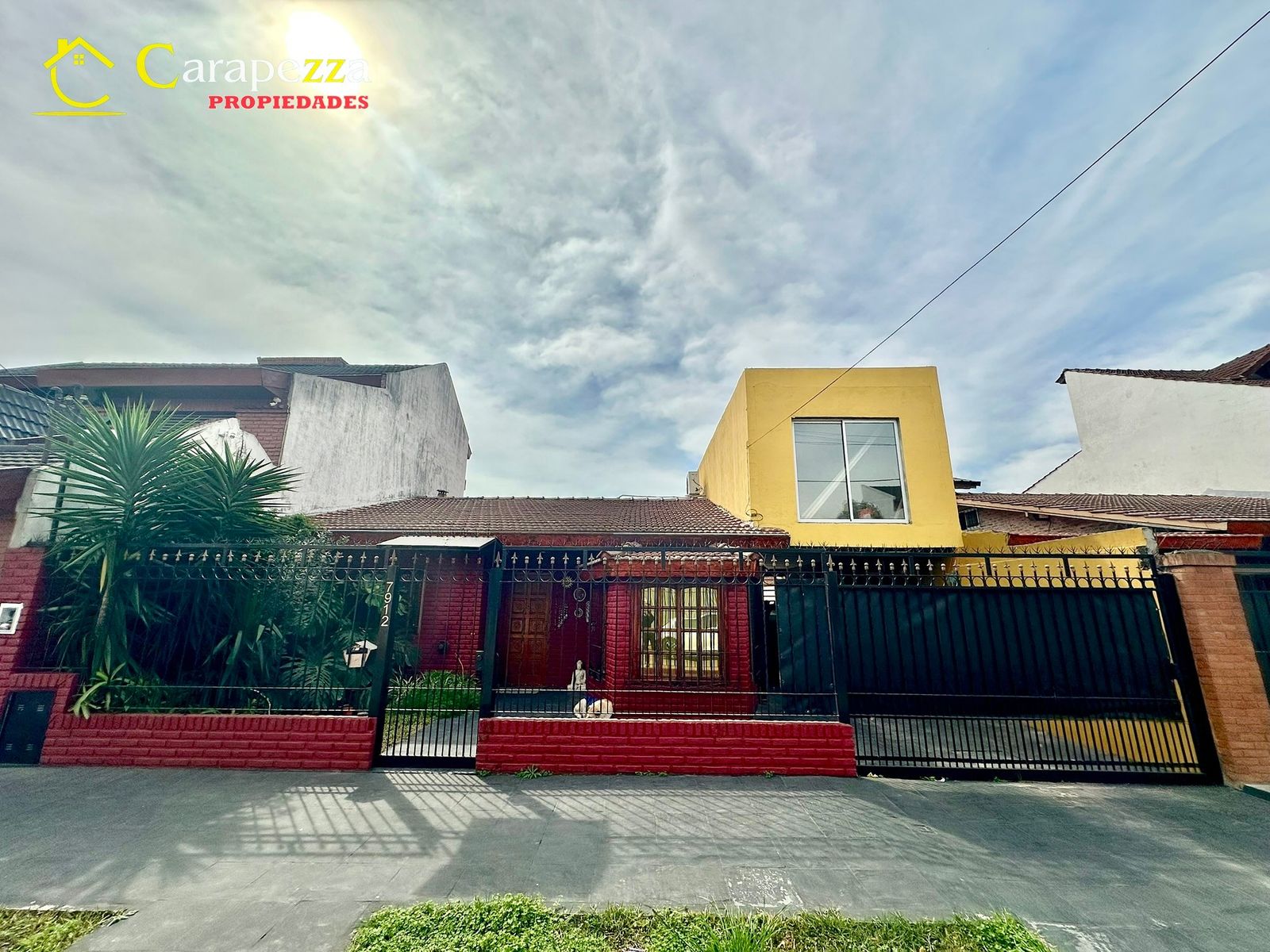 Casa 5 Amb en Venta en Martin Coronado