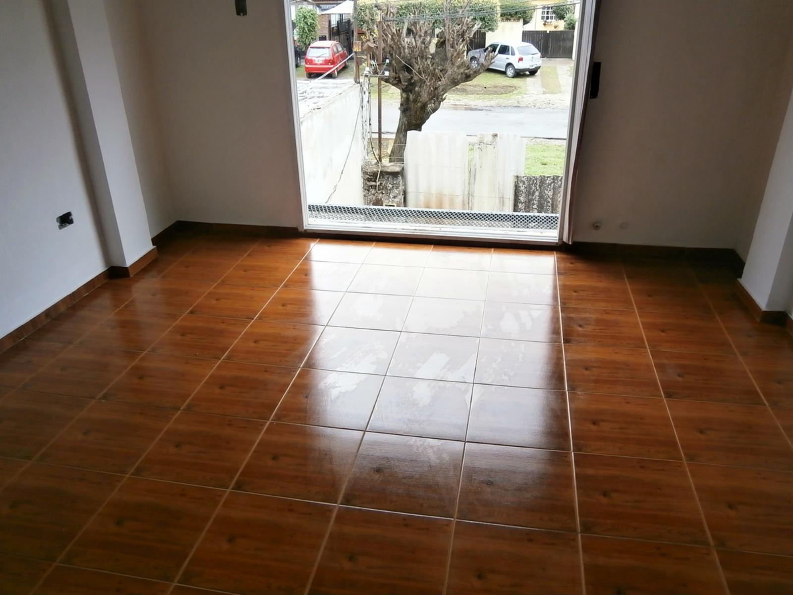 TRIPLEX.EXCELENTE UBICACION.ALTILLO-PATIO ESPACIO VEHICULAR