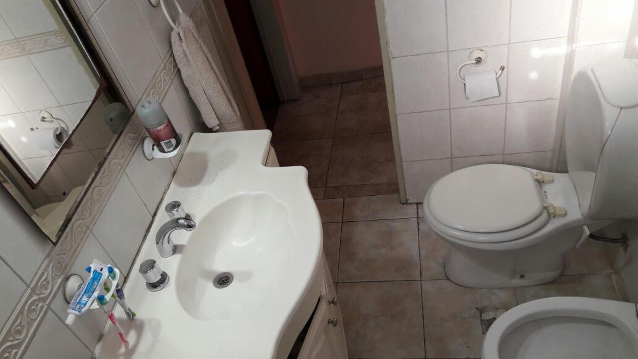 AV PTE PERON 200 · Morón — foto 7