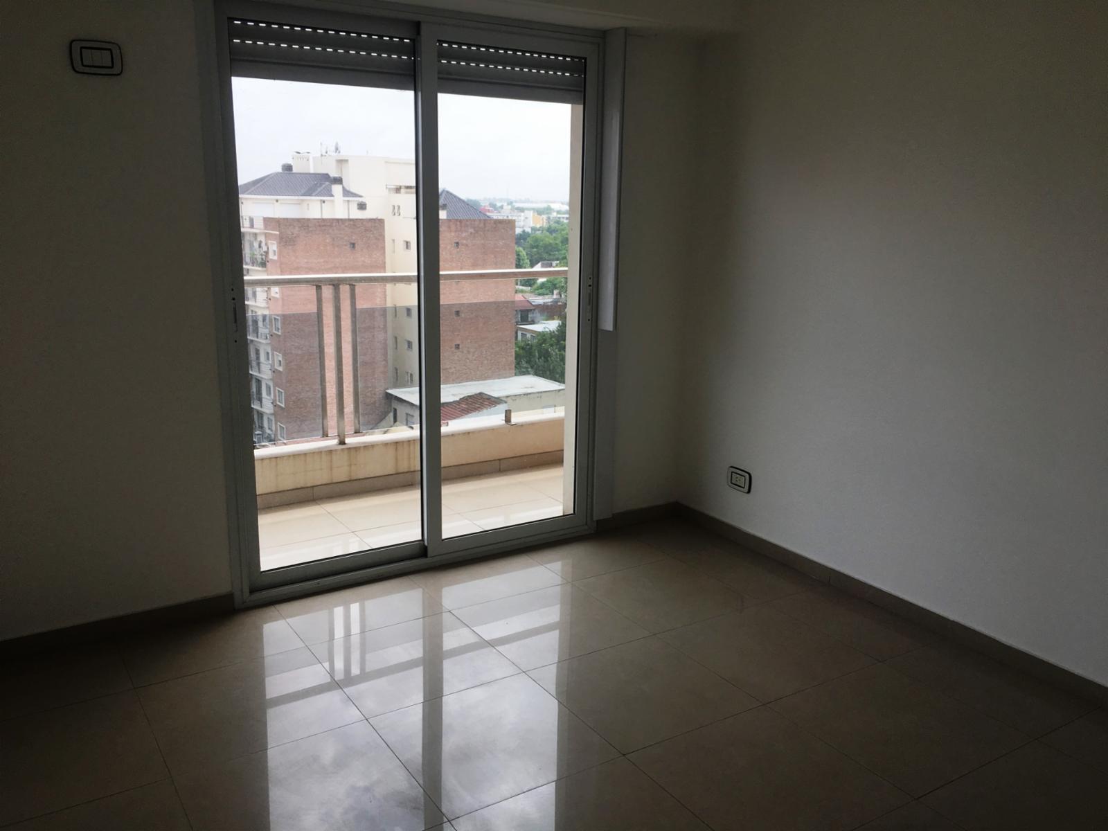 Pellegrini 500 · Morón — foto 7