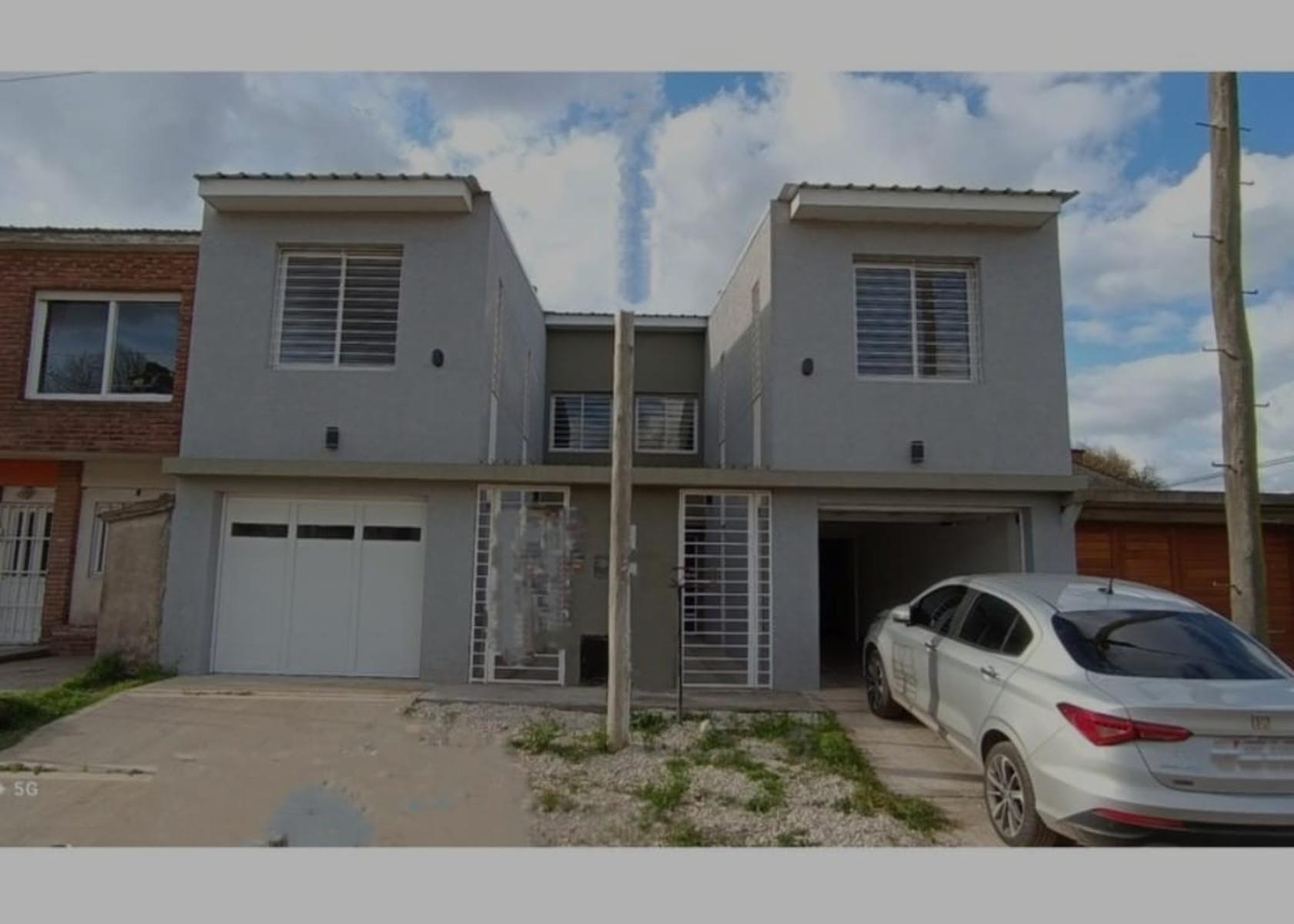 VENDO DUPLEX A ESTRENAR 4 AMB Y GARAJE