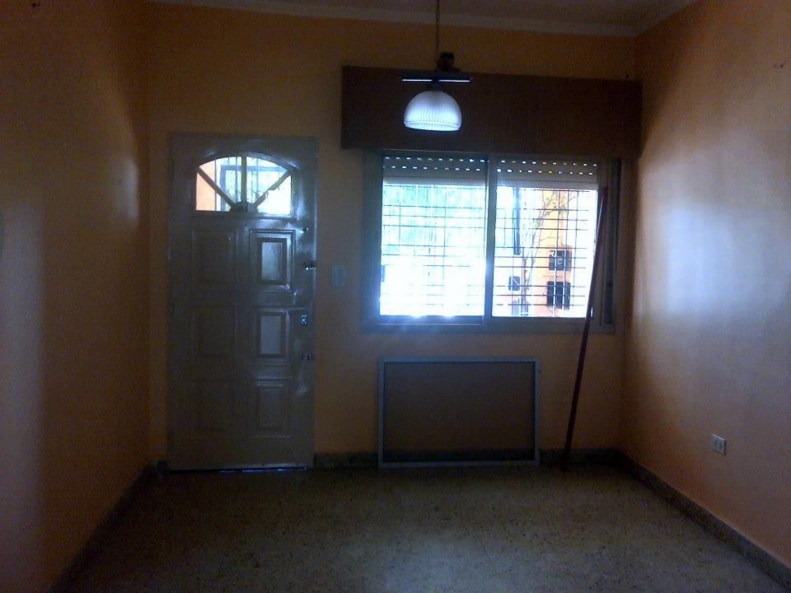 Islas malvinas 4400 · La Matanza — foto 5