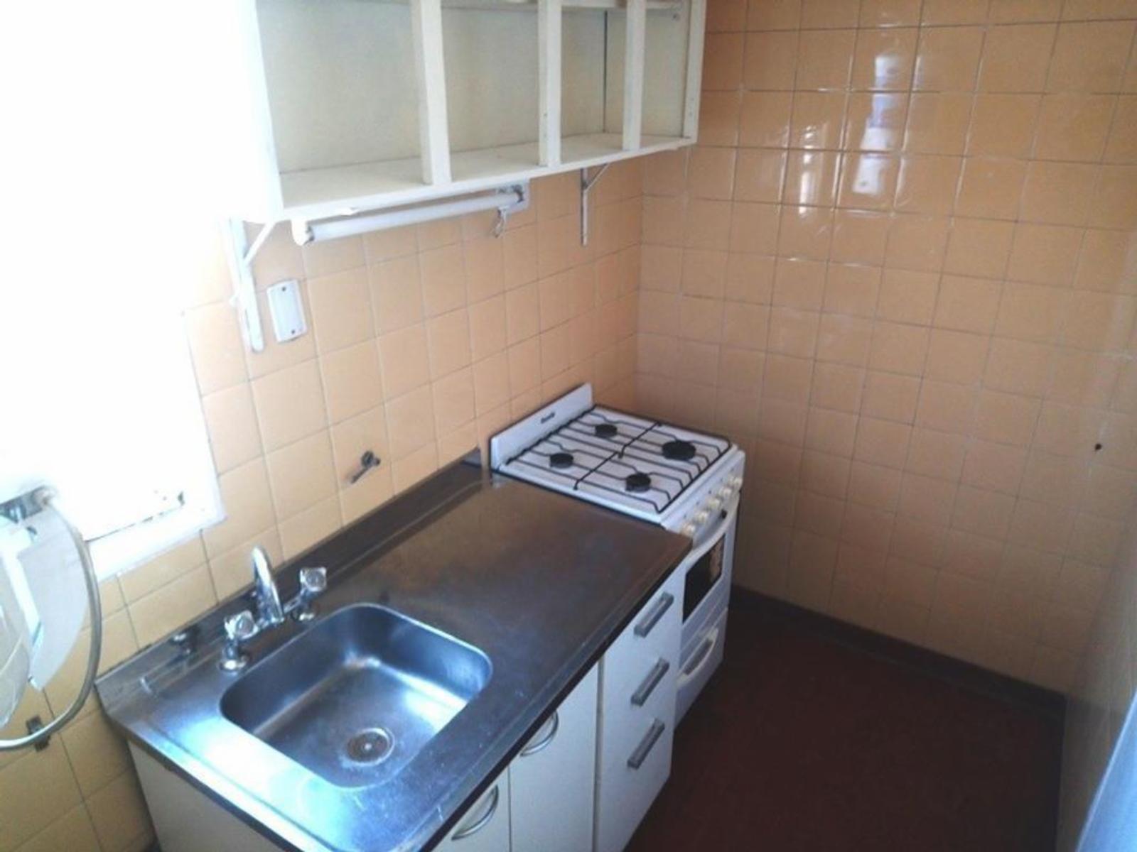 Dr. J.F. Aranguren 1267 · Caballito — foto 14