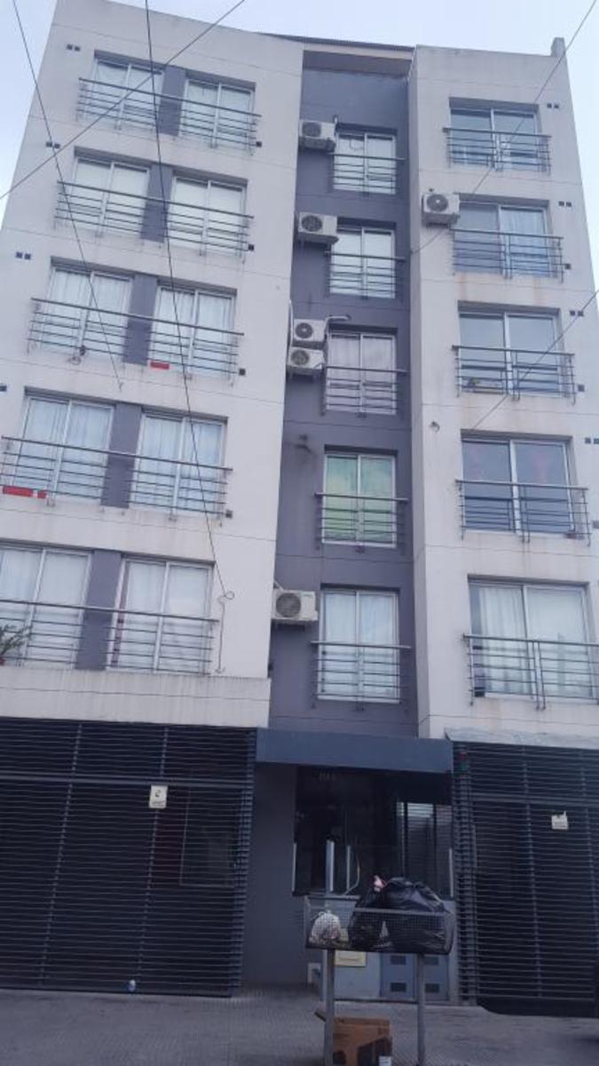 COCHERAS EN EDIFICIO VILLA BOSCH