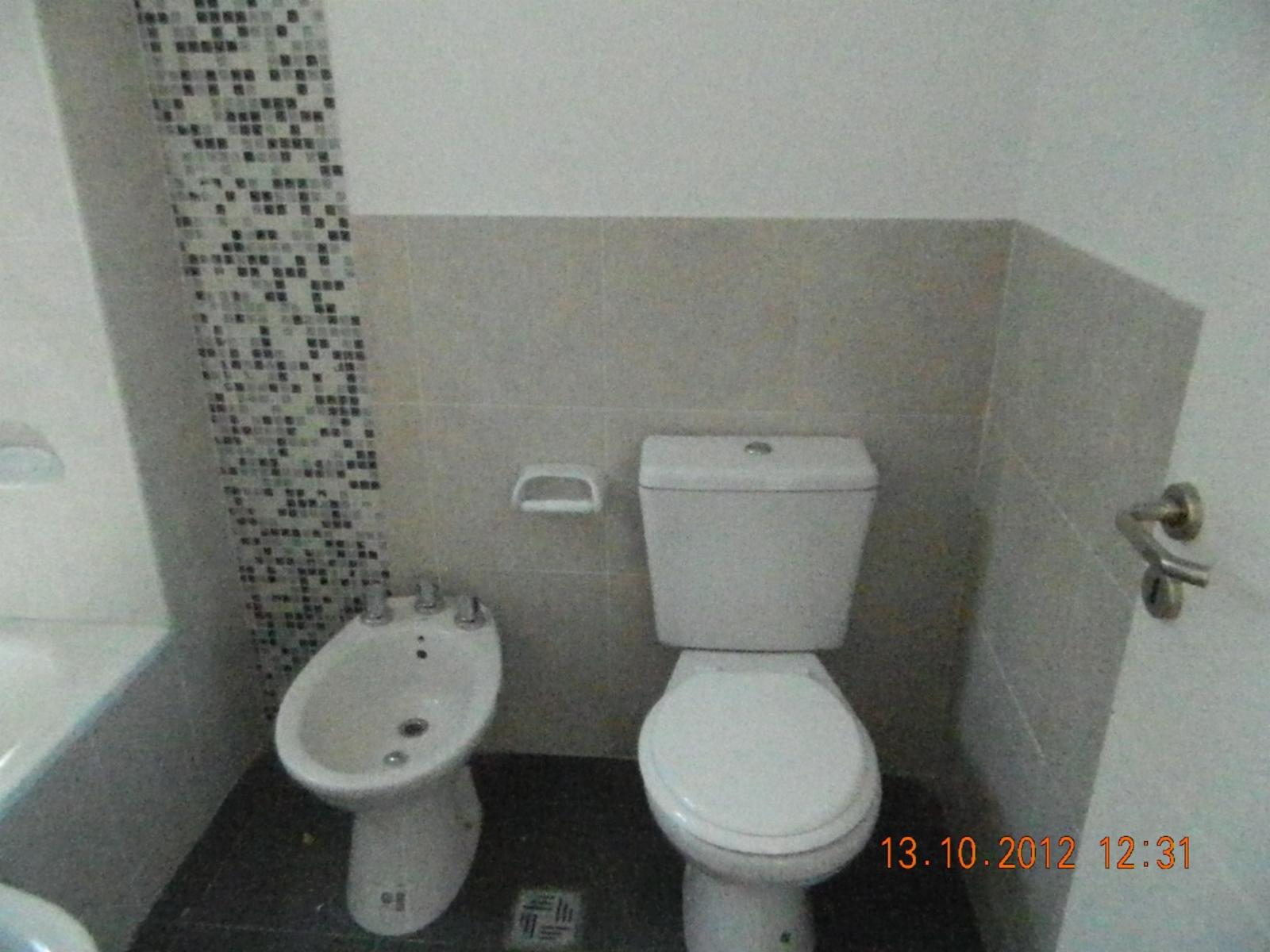 Domingo Faustino Sarmiento 973 · Morón — foto 3