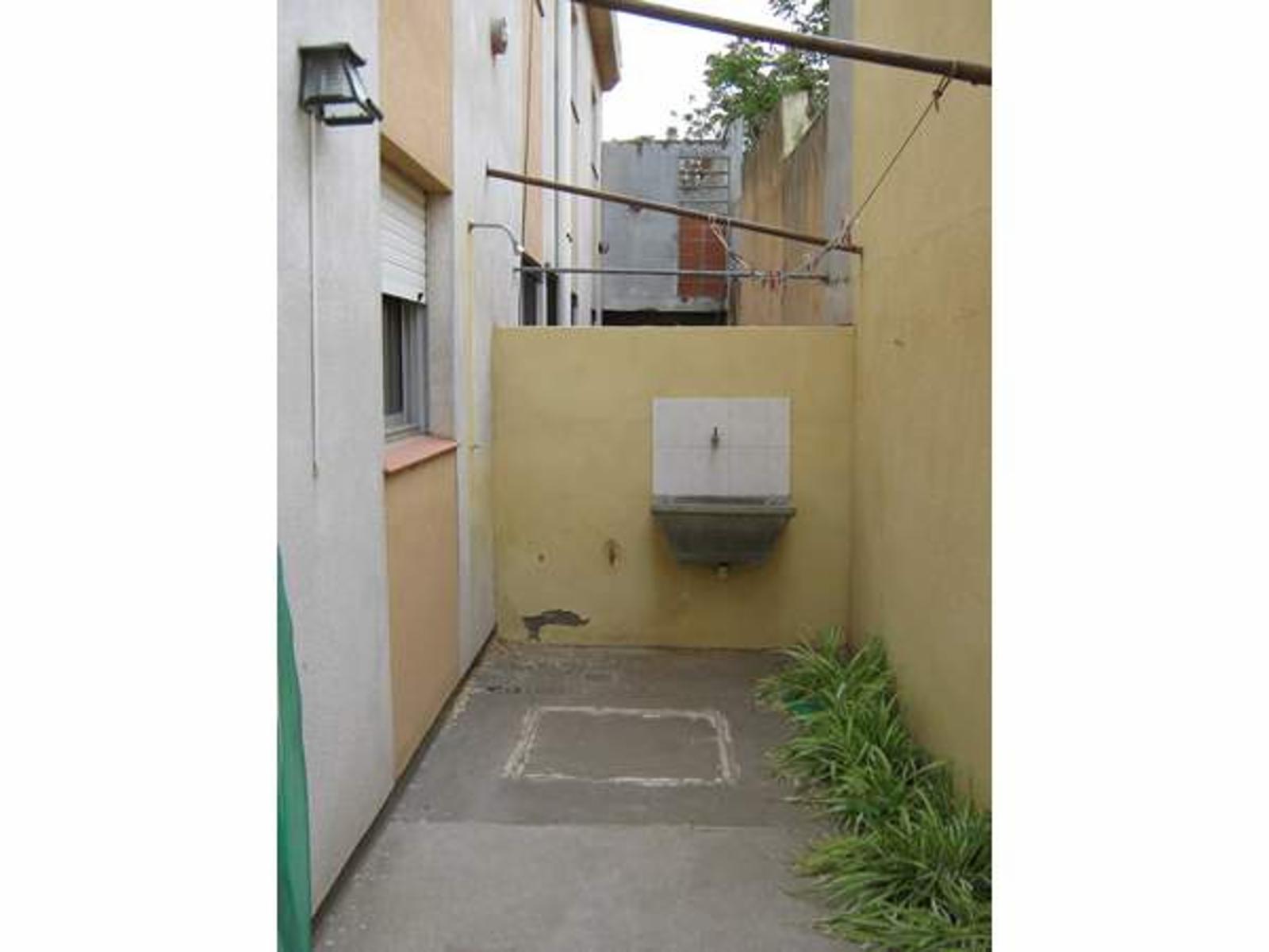 Pedro de Mendoza 144 · Monte Hermoso — foto 7