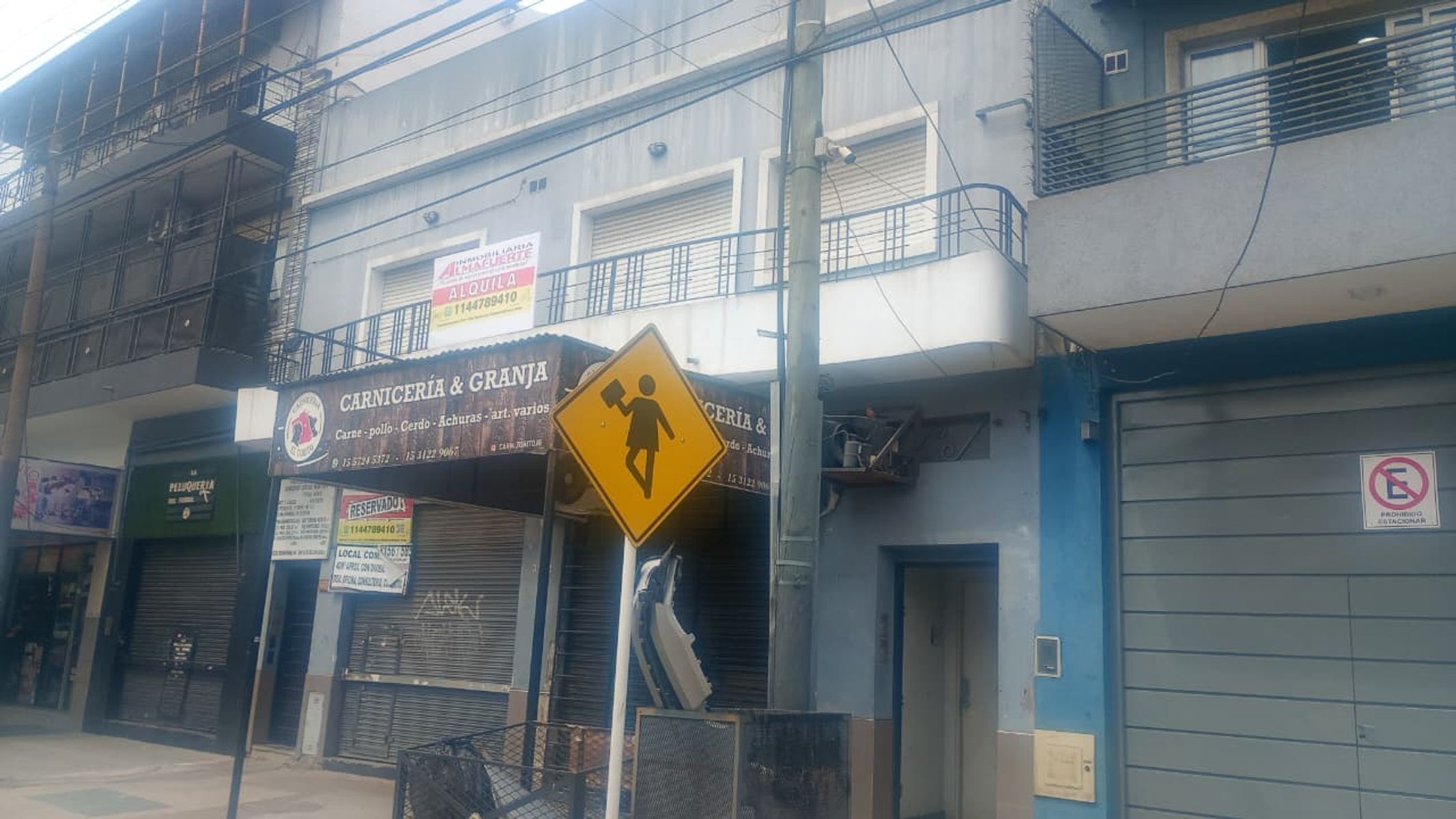 ALQUILER Departamento 2 ambientes 1º piso al frente con balcón