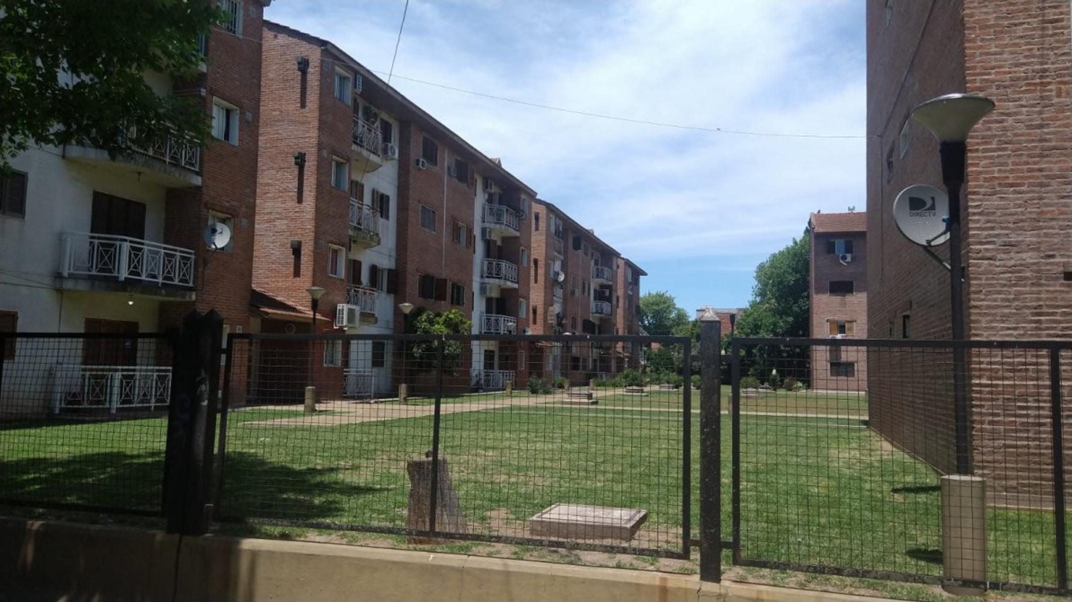 GARZON 153 · Esteban Echeverría — foto 4