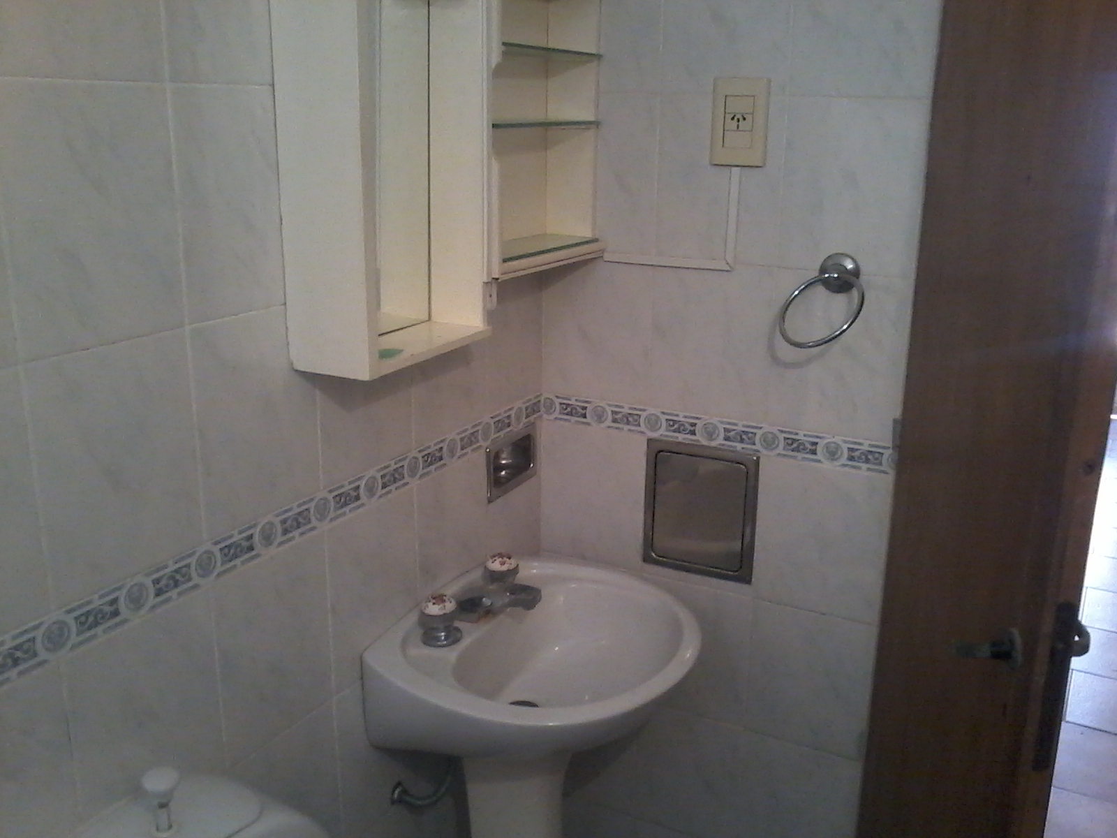 CAPELLA 663 · Morón — foto 4