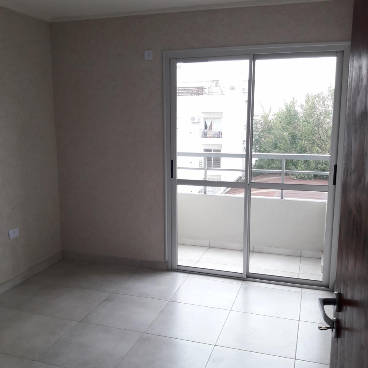 AVENIDA RIVADAVIA 15200 · Morón — foto 4