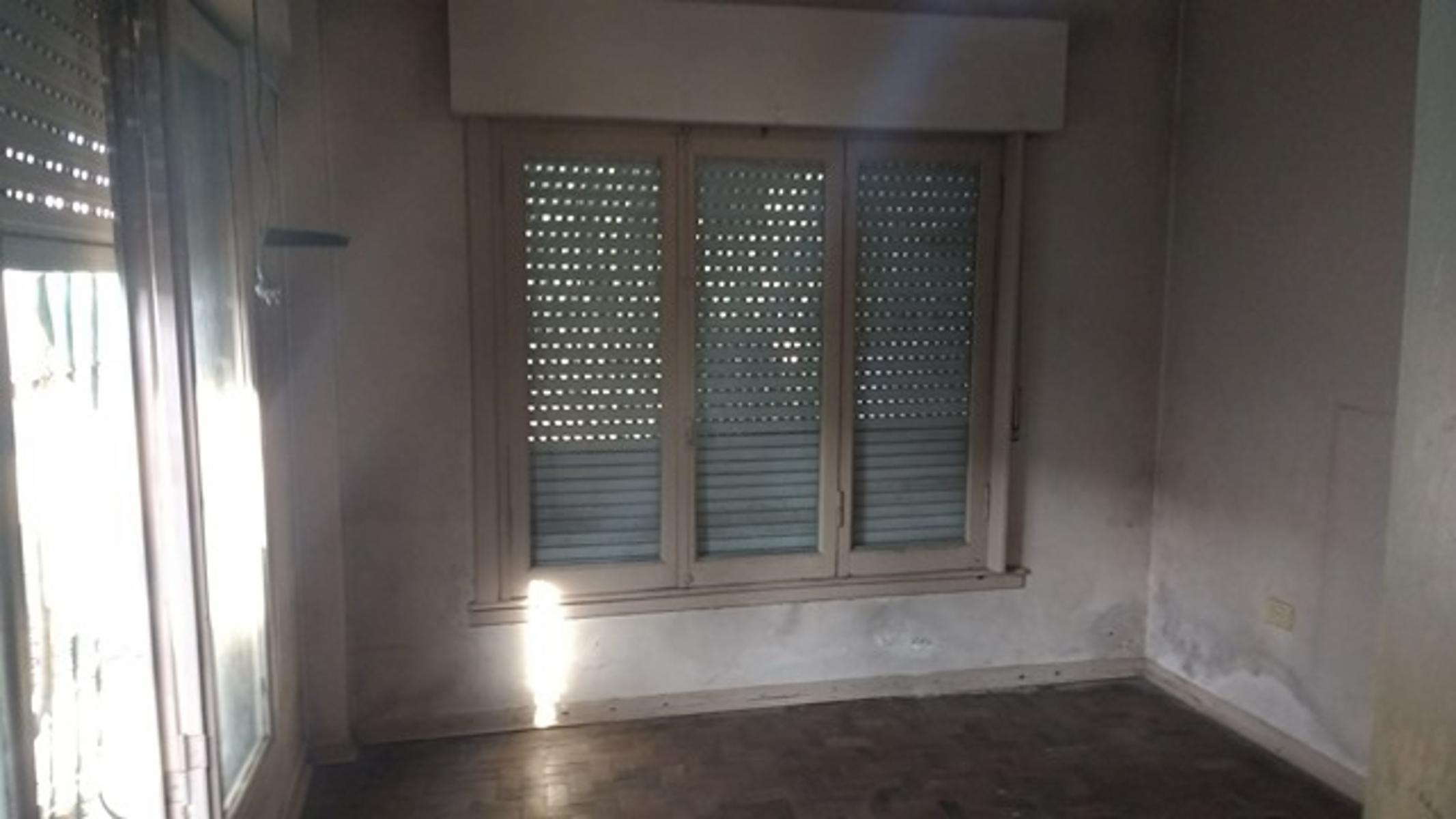 Chalet 4 ambientes. Barrio San Nicolas.