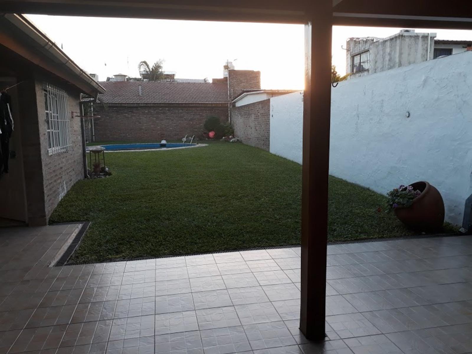 LISANDRO MEDINA AL 1200 · Tres De Febrero — foto 13
