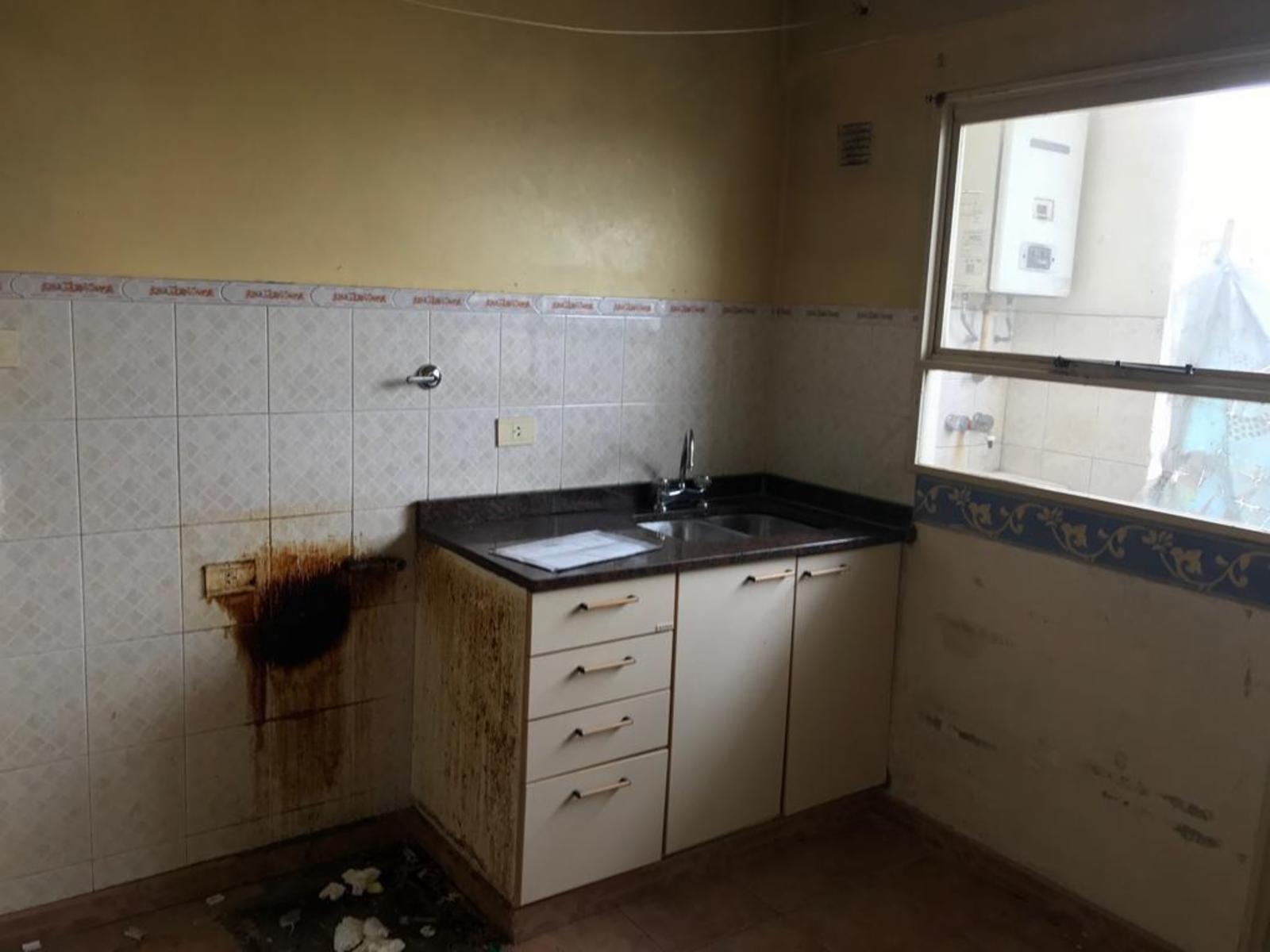 Av Hipolito Yrigoyen 728 · Quilmes — foto 17