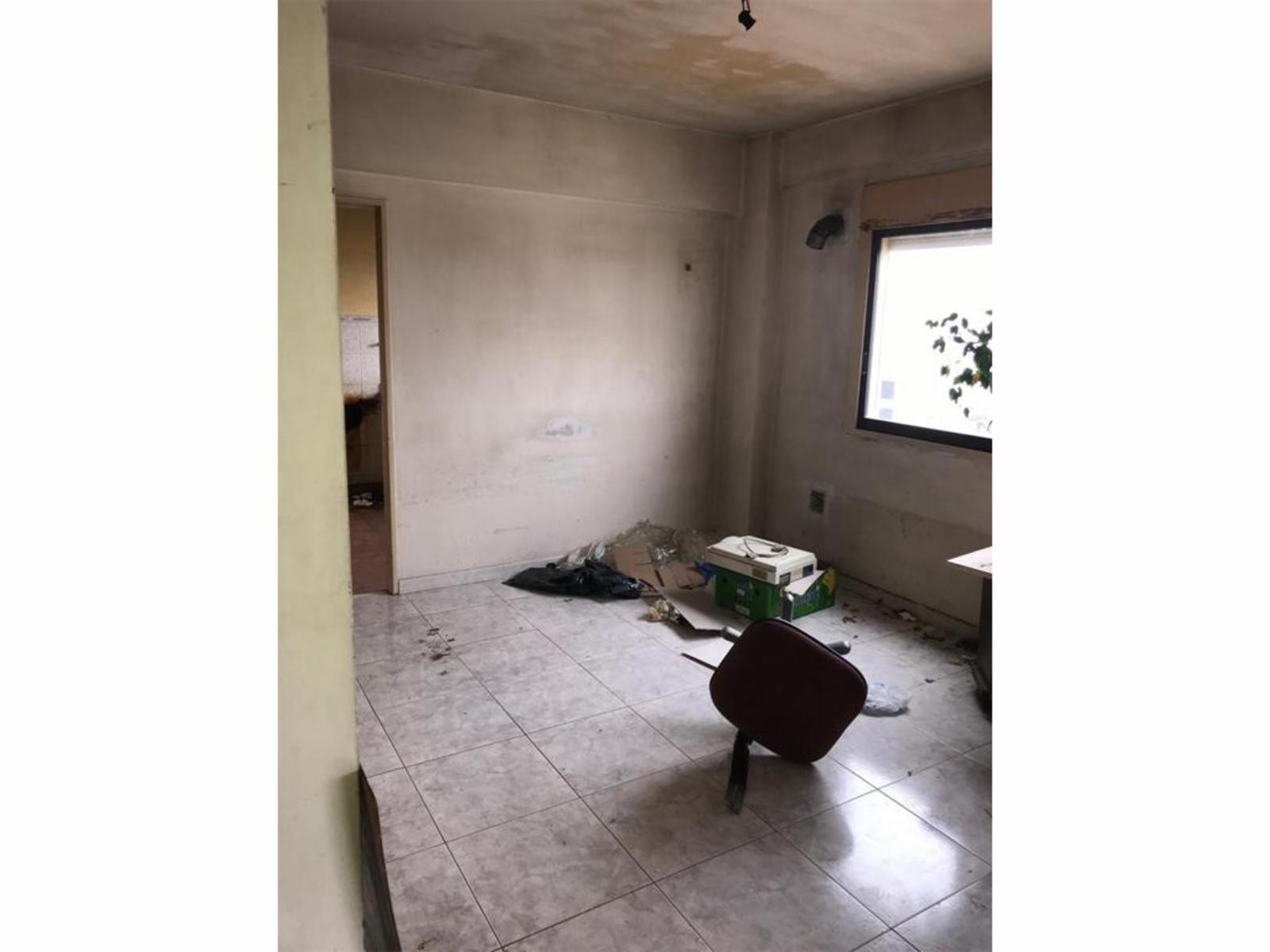 Av Hipolito Yrigoyen 728 · Quilmes — foto 3