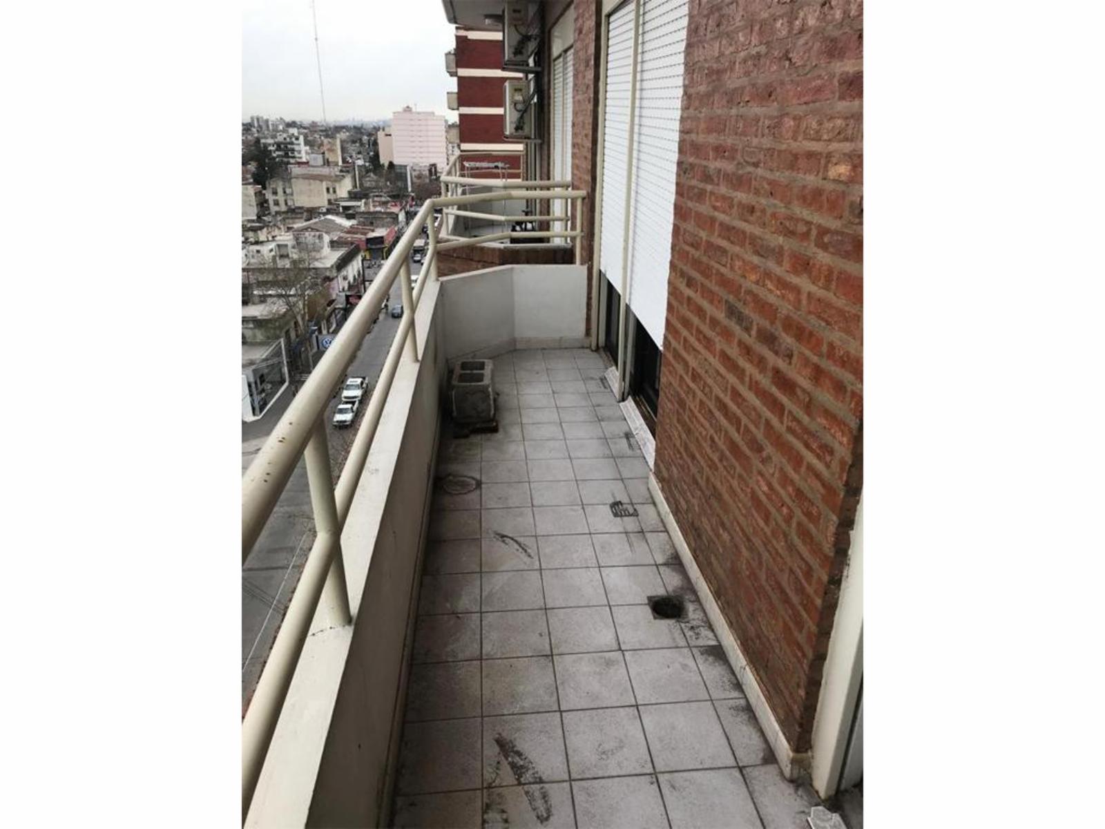 Av Hipolito Yrigoyen 728 · Quilmes — foto 5
