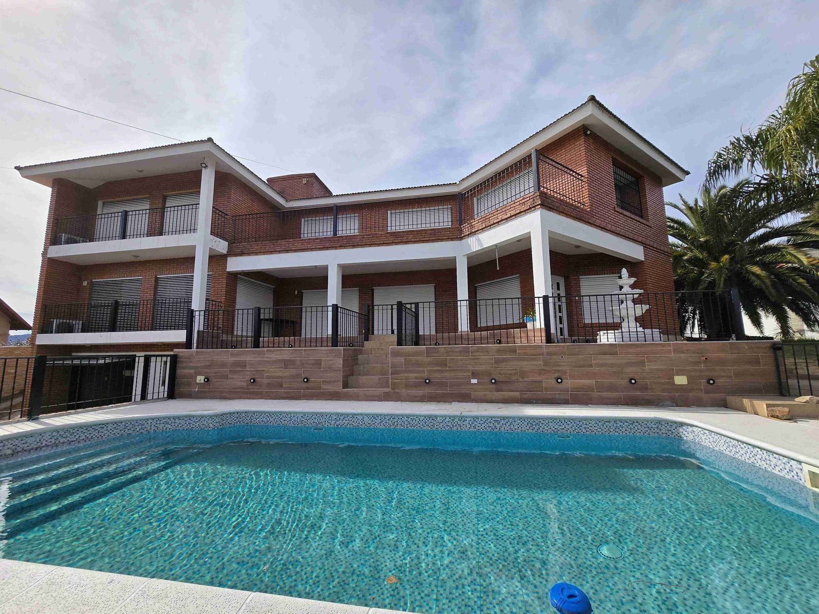 EXCELENTE CASA EN VENTA EN VILLA CARLOS PAZ, BARRIO COSTA AZUL, 4Dormitorios, Vista Panorámica